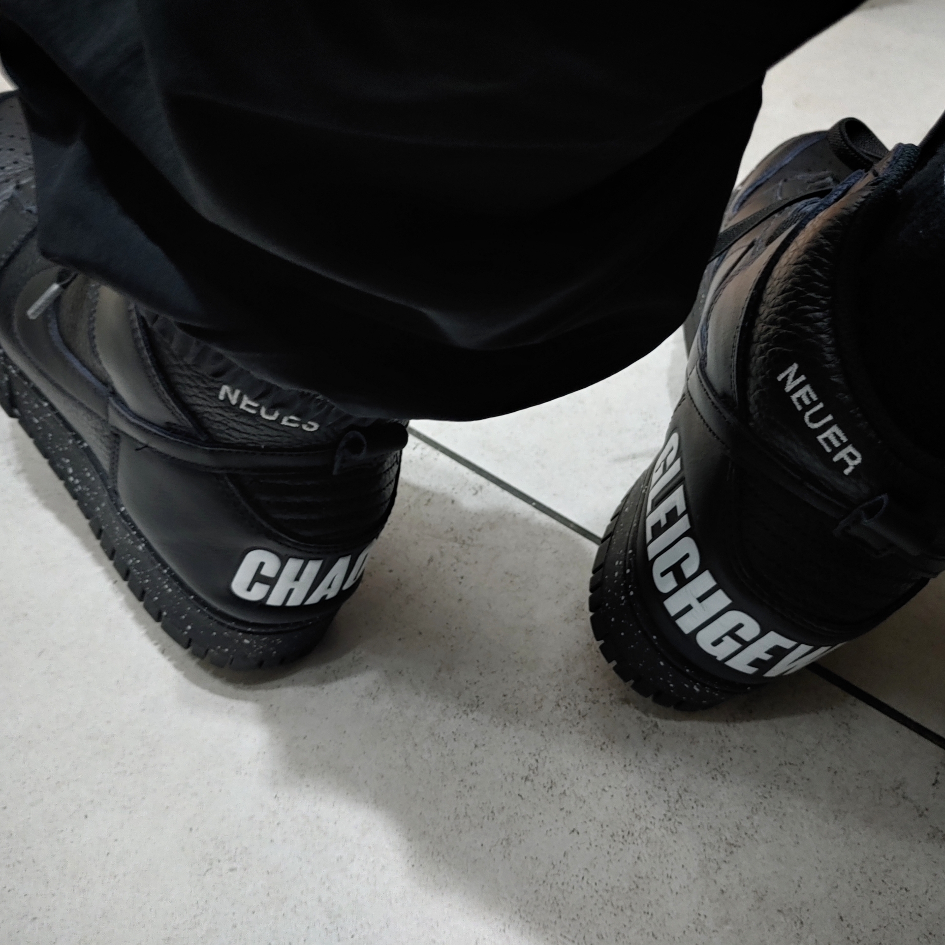 Nike x Undercover Dunk High 1985 Black 착용 스타일 - 2