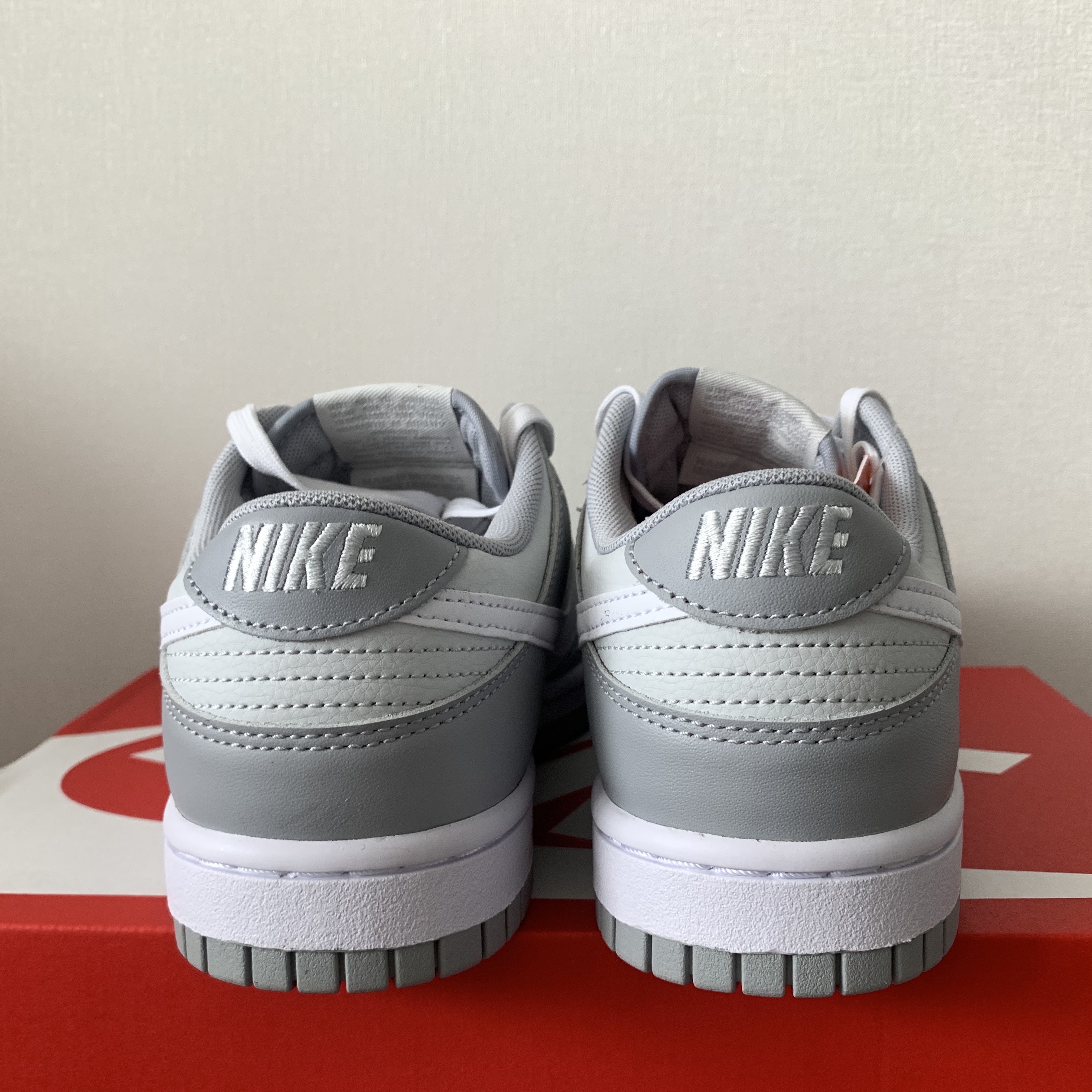 Nike Dunk Low Retro Wolf Grey 착용 스타일 - 3