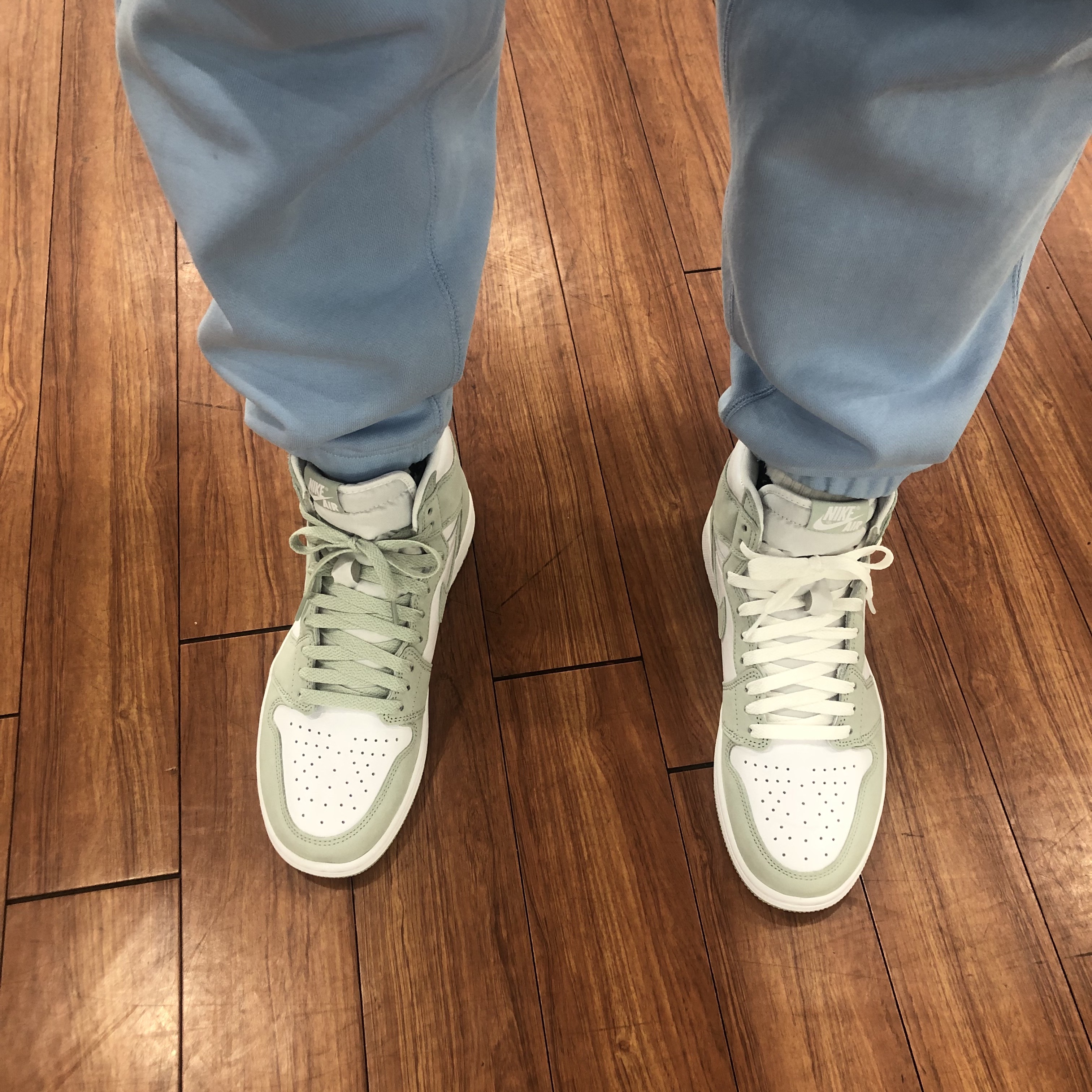(W) Jordan 1 Retro High OG Seafoam 착용 스타일 - 2