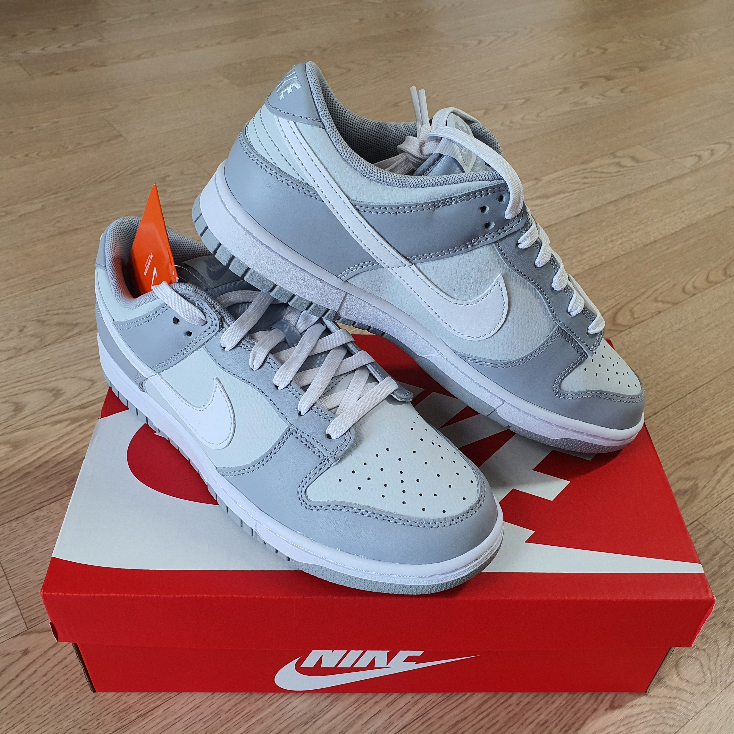 Nike Dunk Low Retro Wolf Grey 착용 스타일 - 3