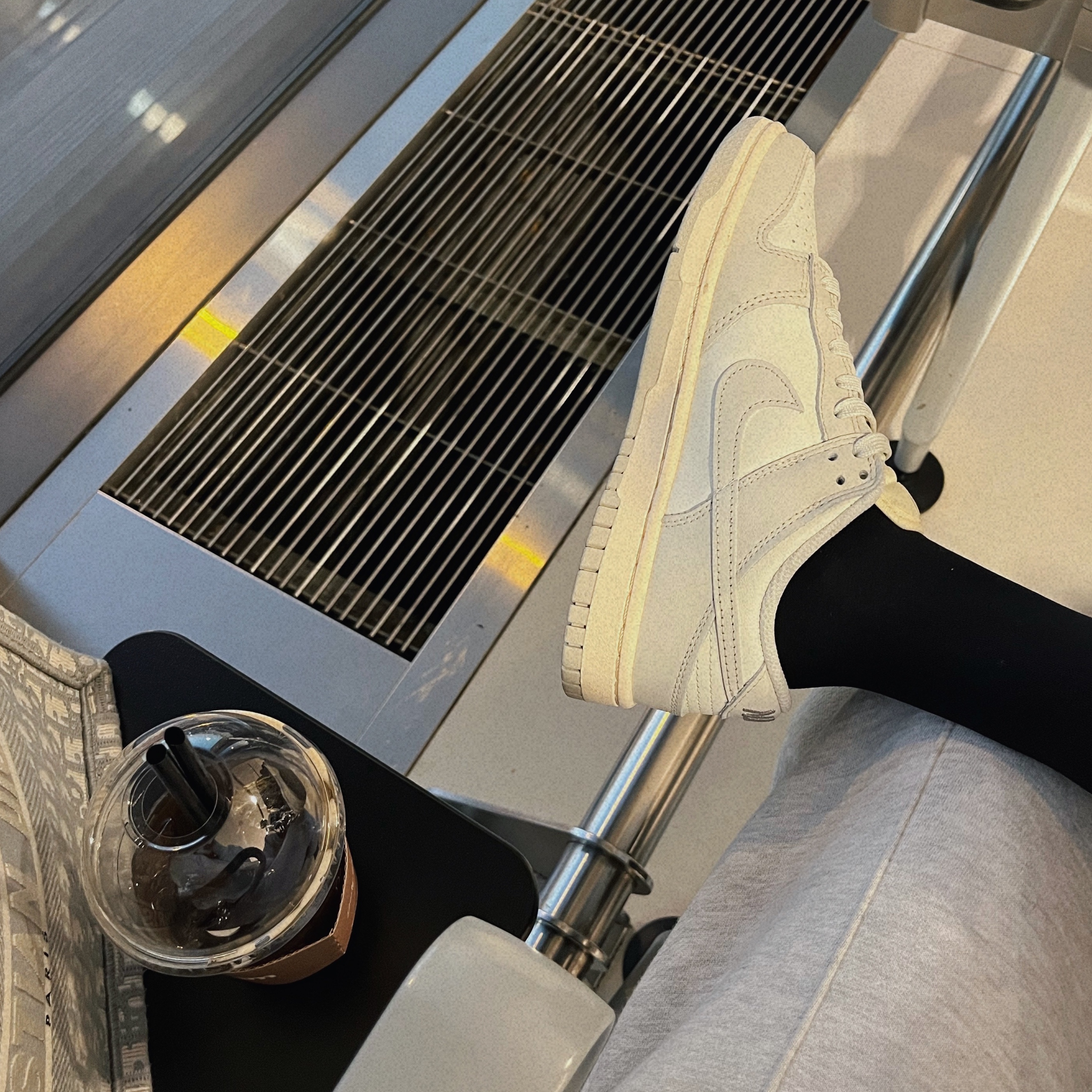 (W) Nike Dunk Low Light Bone 착용 스타일 - 2