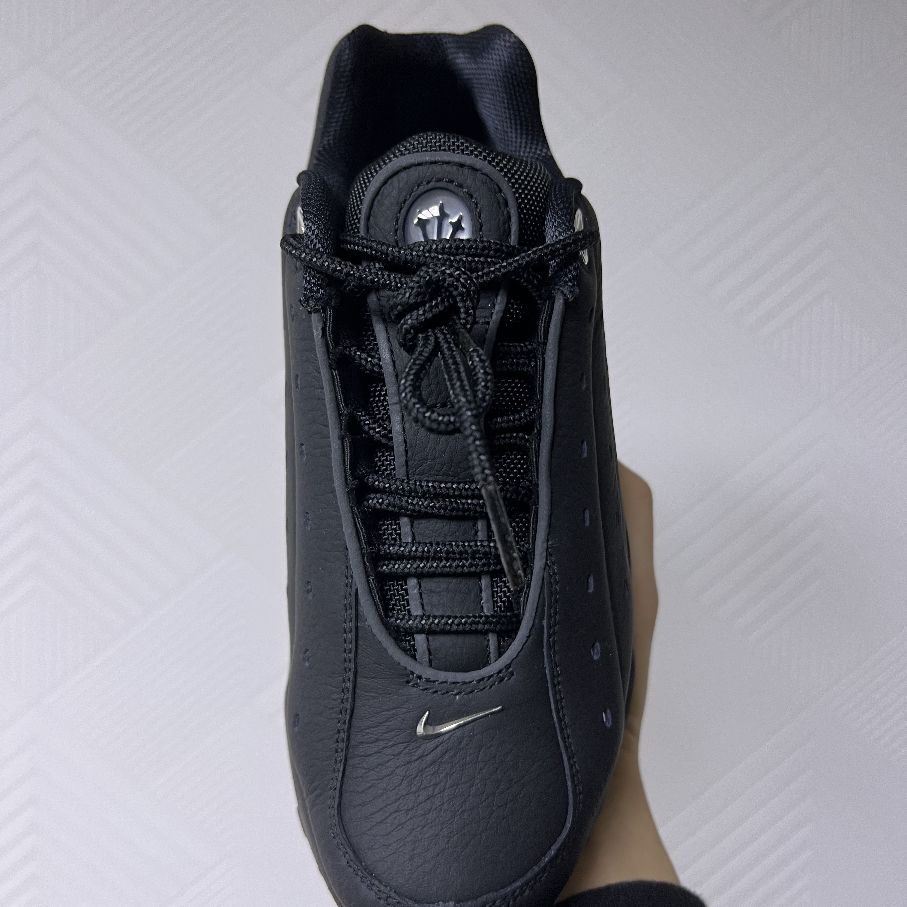 Nike x Drake Nocta Hot Step Air Terra Triple Black 착용 스타일 - 4