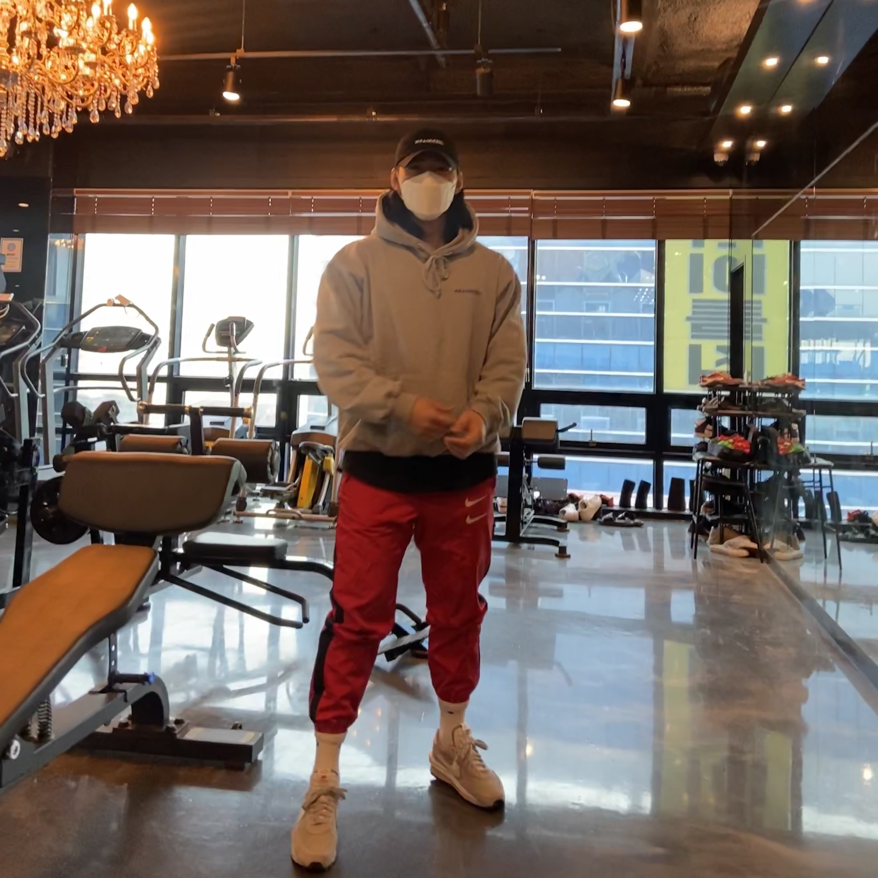 Nike x Sacai x Fragment LDWaffle Light Smoke Grey 착용 스타일 - 2