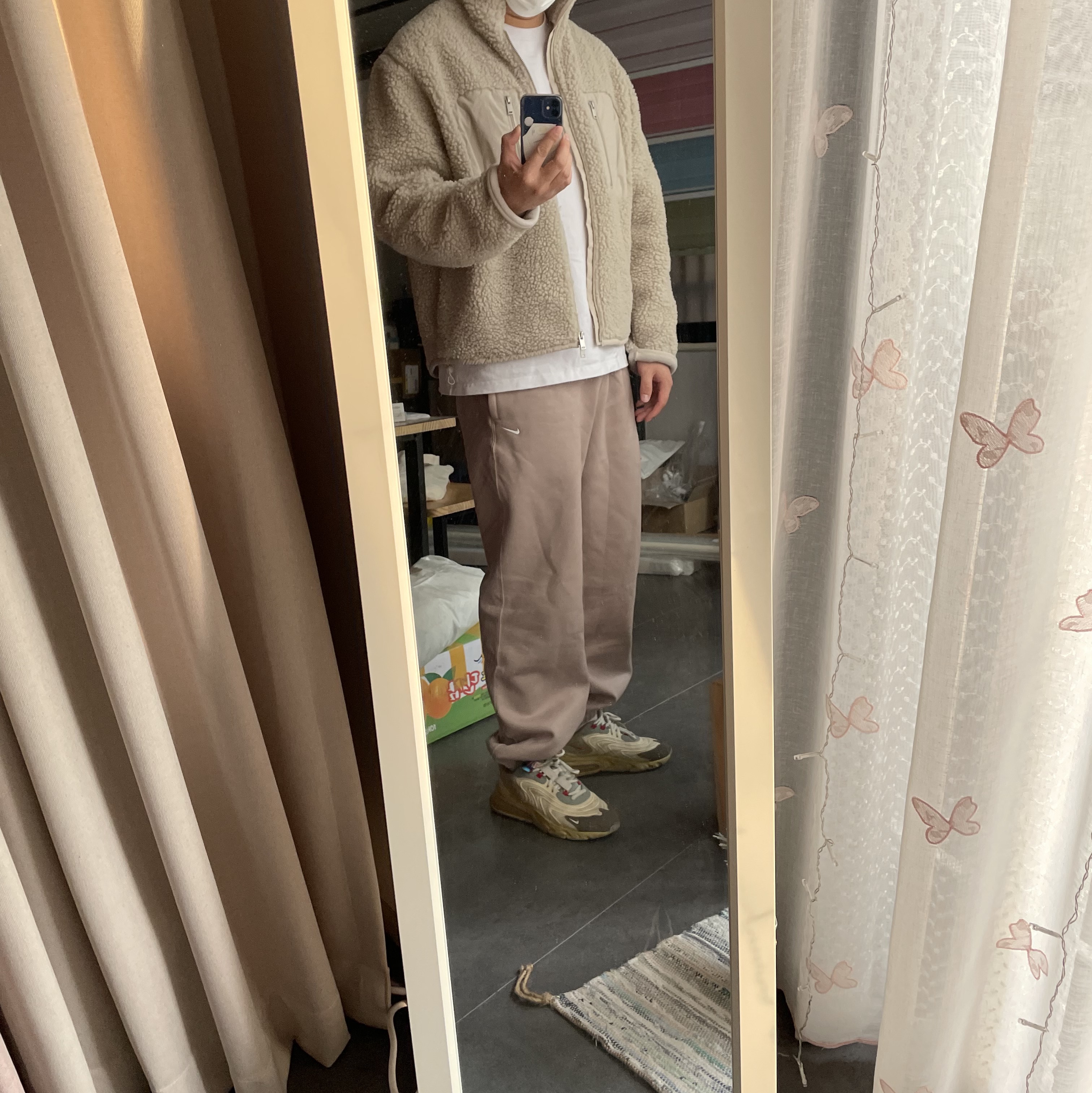 (W) Nike NRG Solo Swoosh Fleece Pants Malt - US/EU, Nike x Travis Scott Air Max 270 React Cactus Trails 착용 스타일