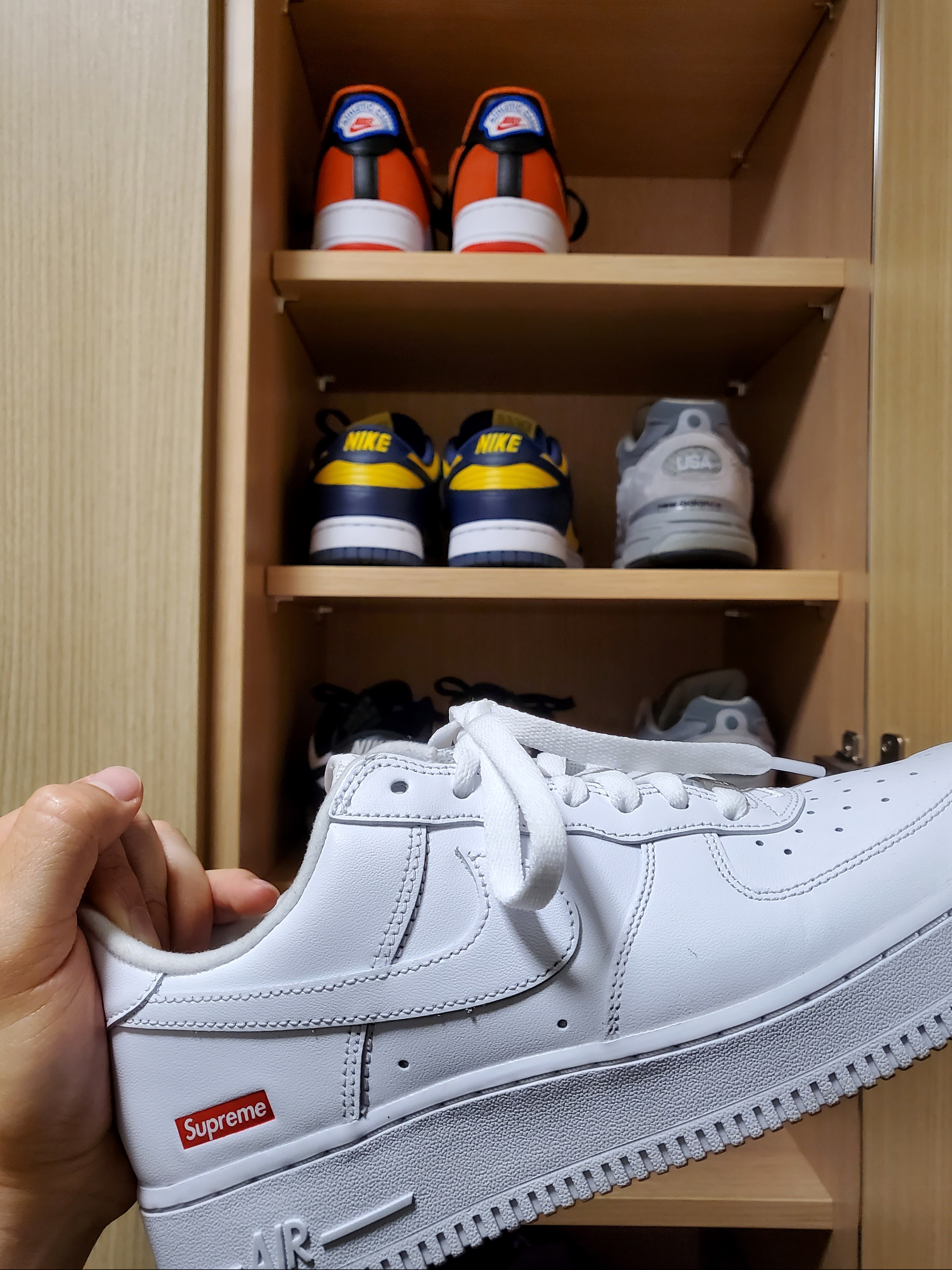 Nike x Supreme Air Force 1 Low White 착용 스타일