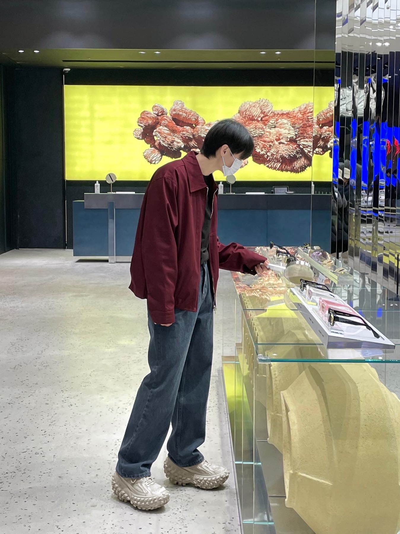 Balenciaga Defender Sneakers Beige 착용 스타일 - 4