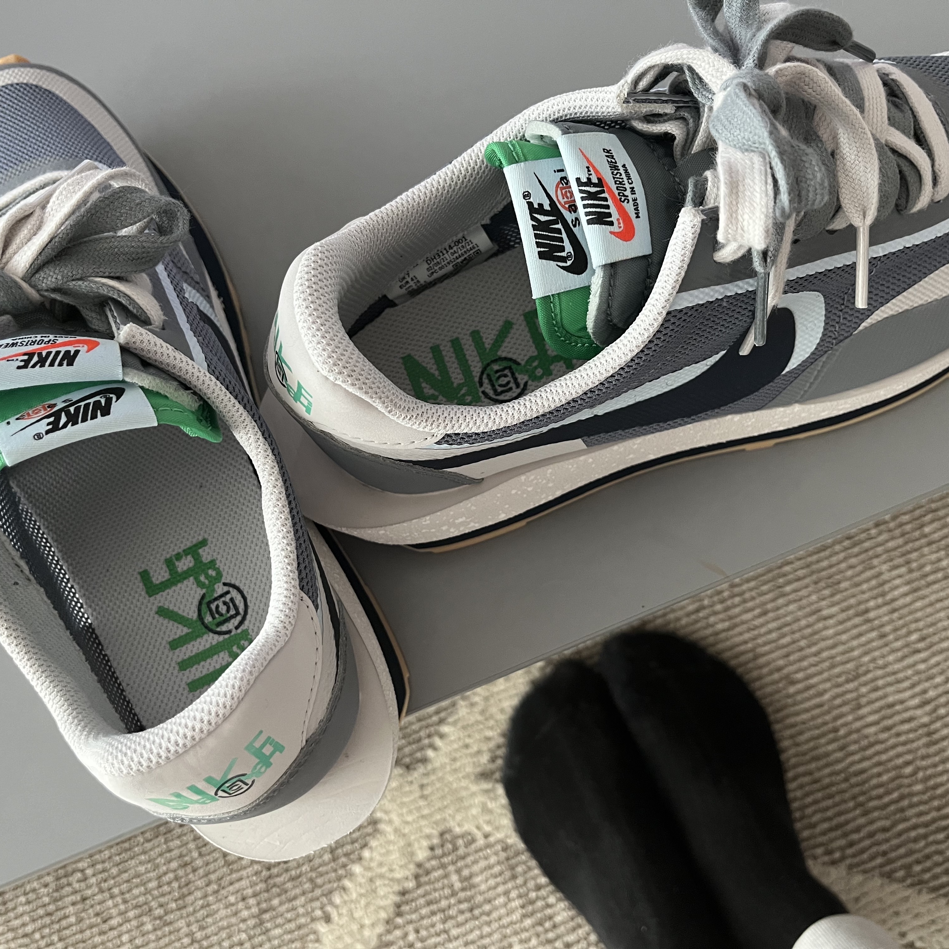 Nike x Sacai x Clot LDWaffle Cool Grey 착용 스타일 - 2