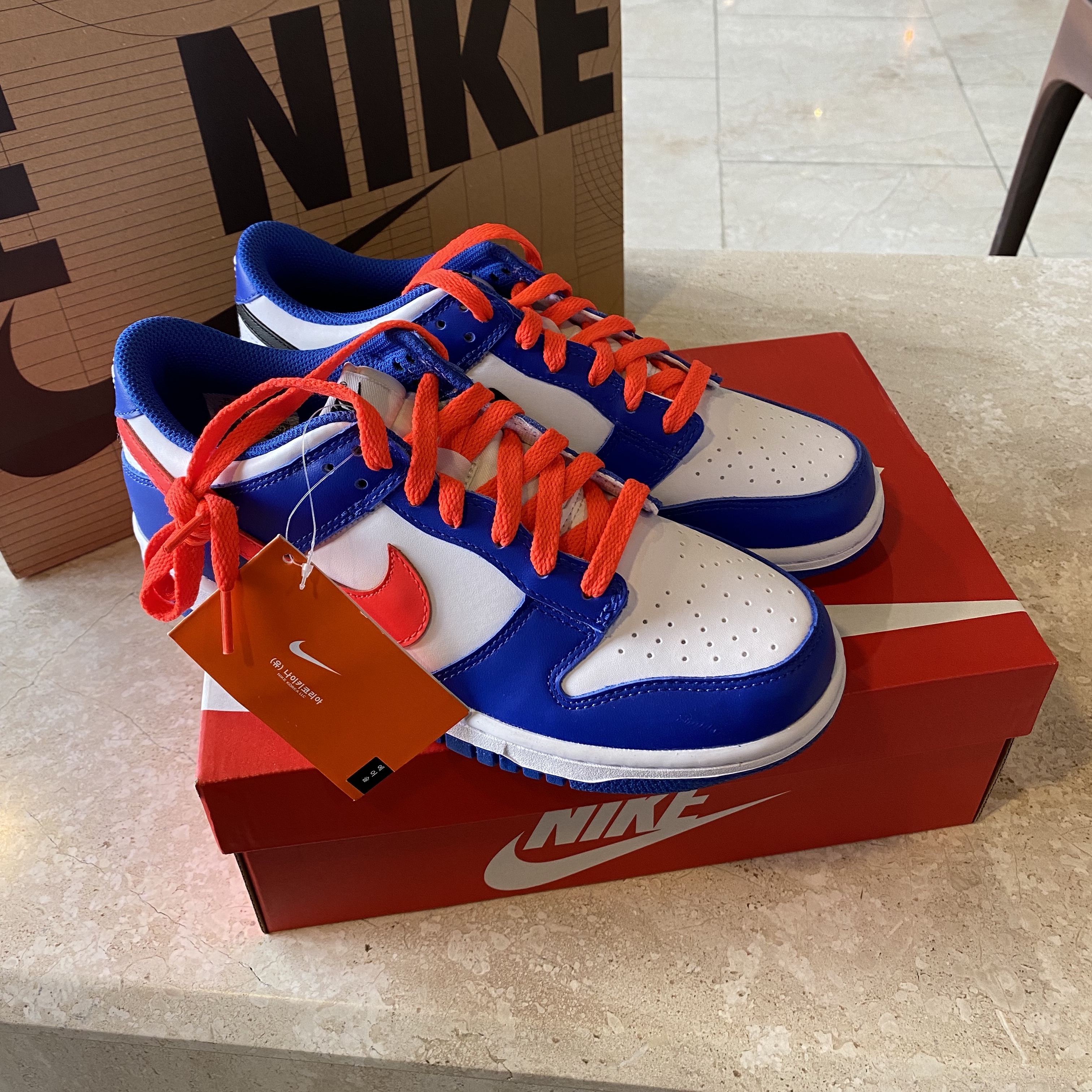 (GS) Nike Dunk Low Bright Crimson Game Royal 착용 스타일 - 3
