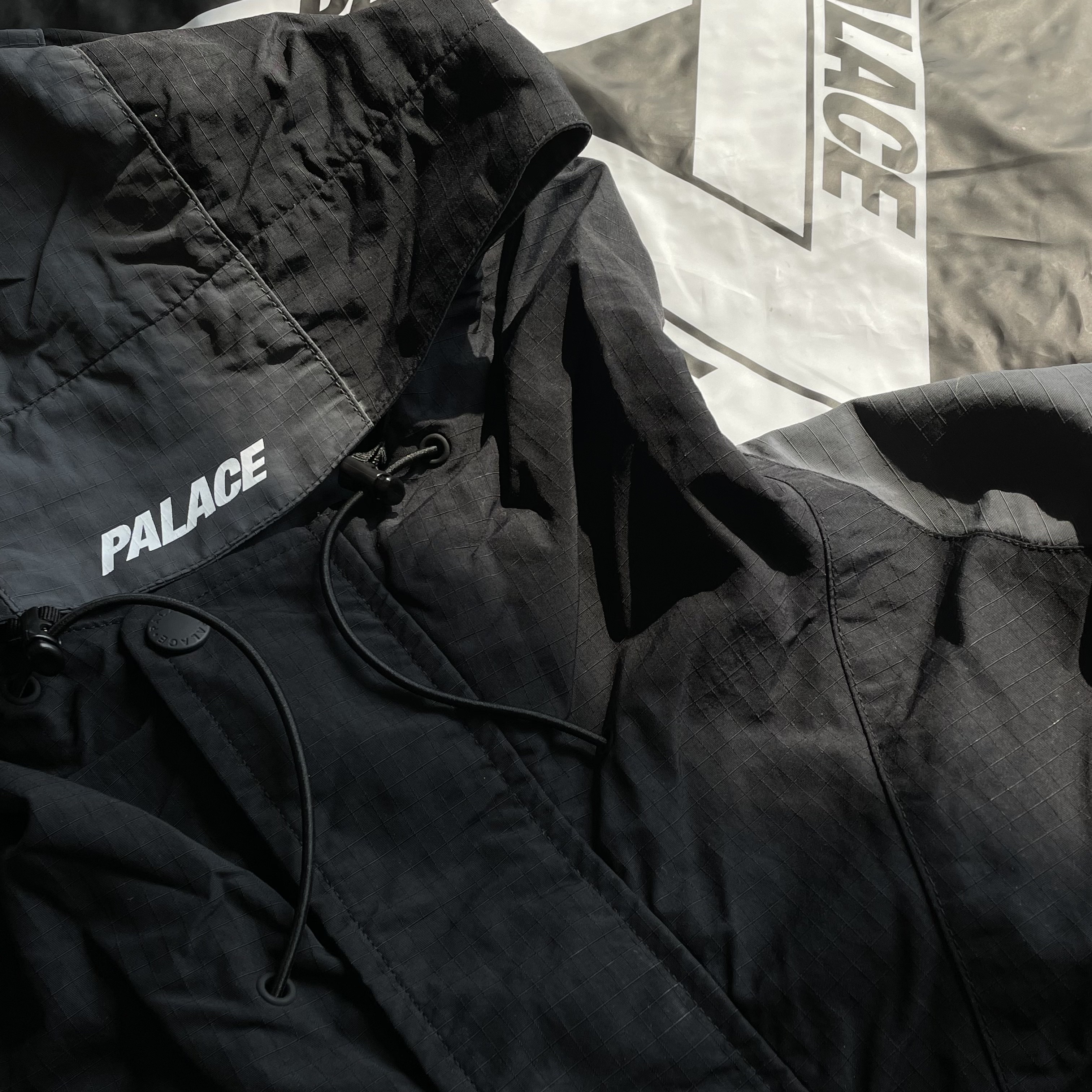 Palace Powder Jacket Black Grey - 22SS 착용 스타일 - 1