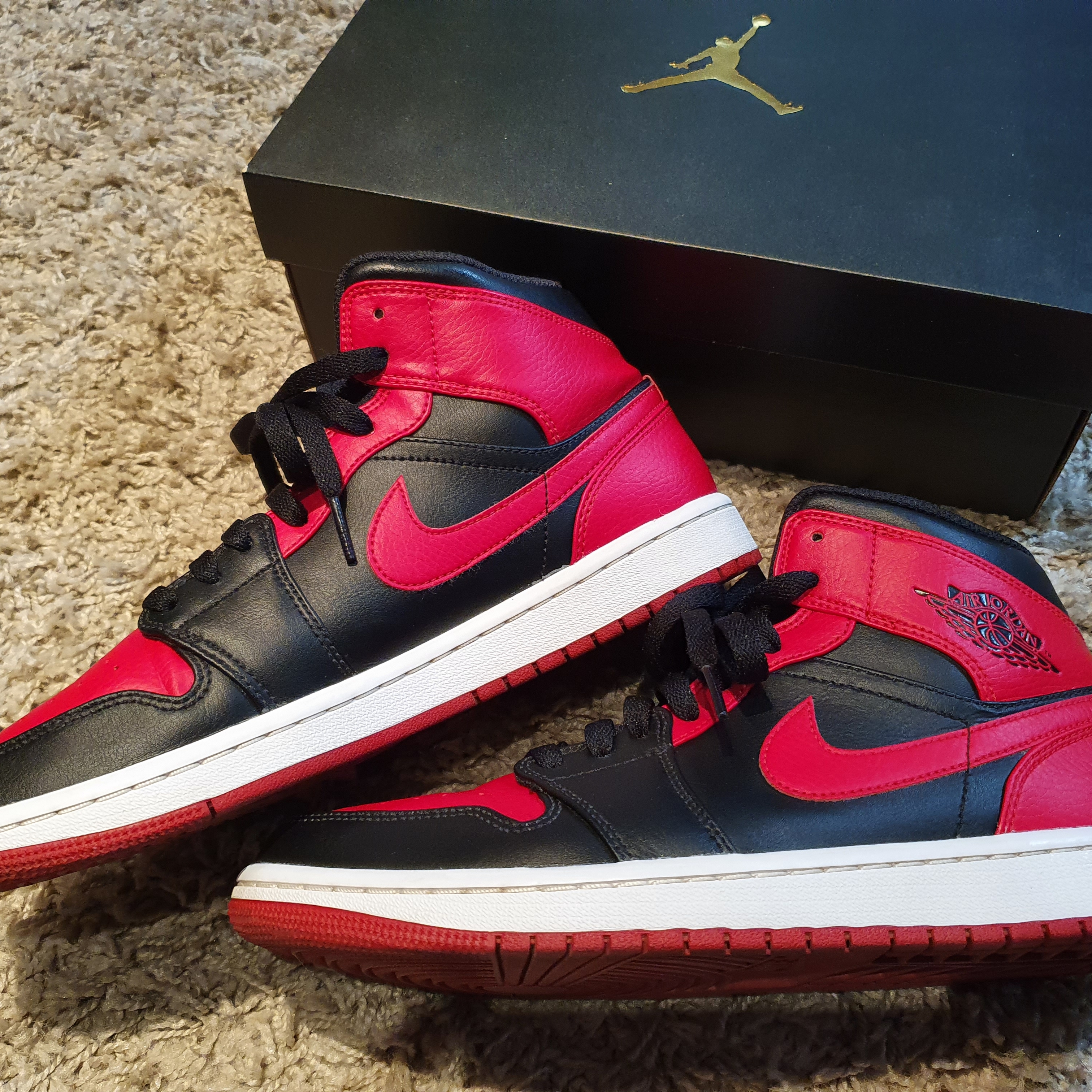 Jordan 1 Mid Bred Banned 2020 착용 스타일 - 2