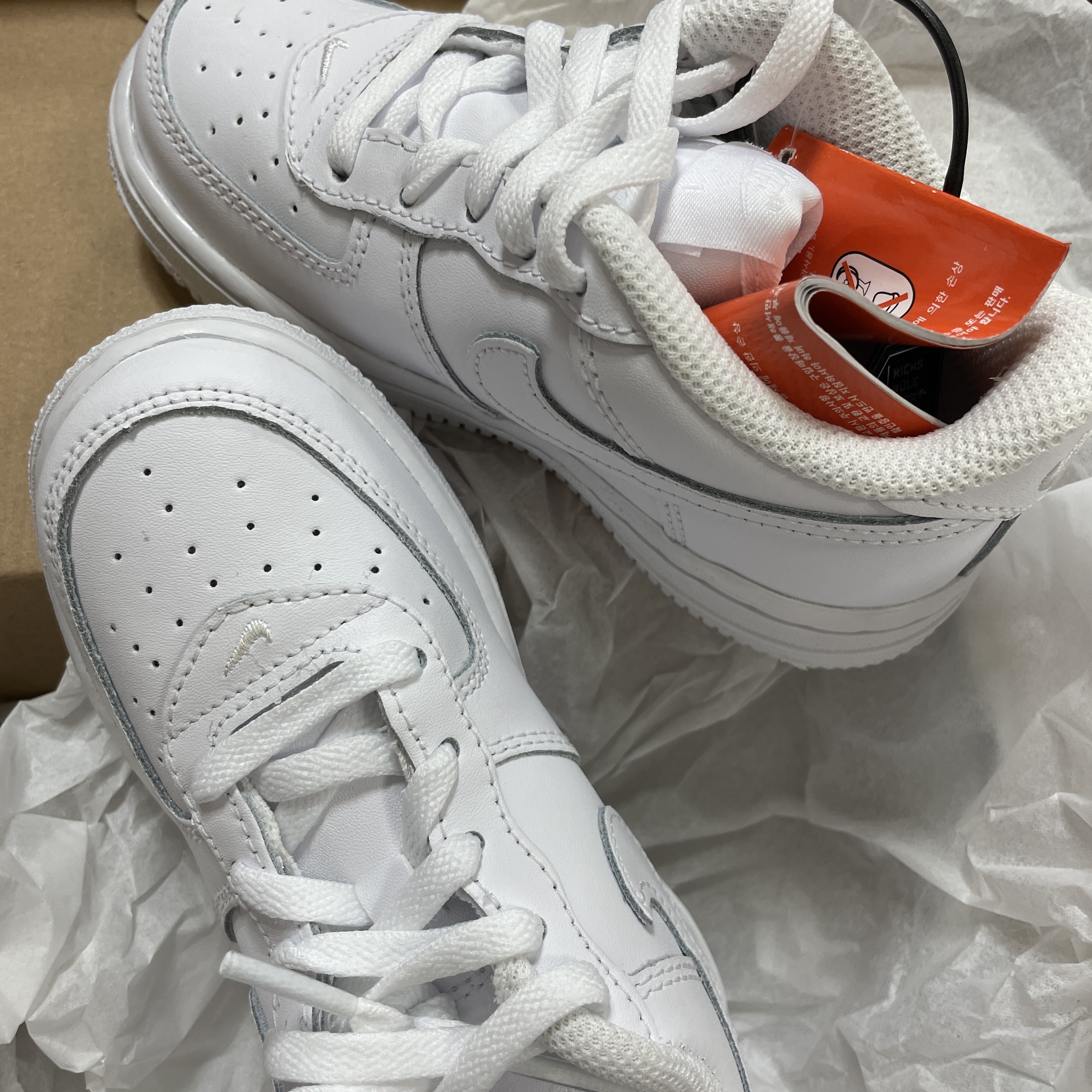 (TD) Nike Force 1 LE White 착용 스타일 - 2