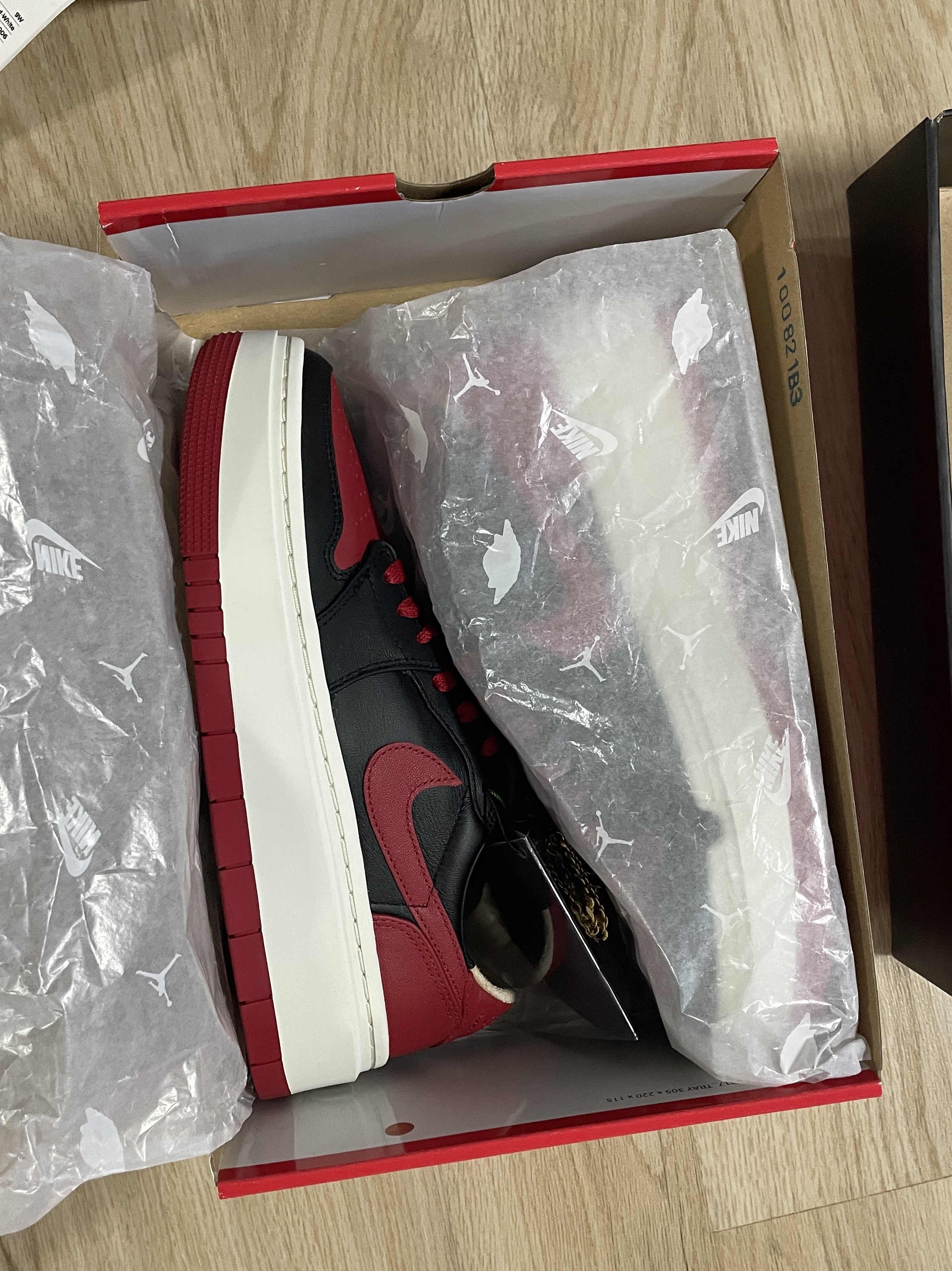 (W) Jordan 1 Elevate Low SE Bred 착용 스타일 - 1