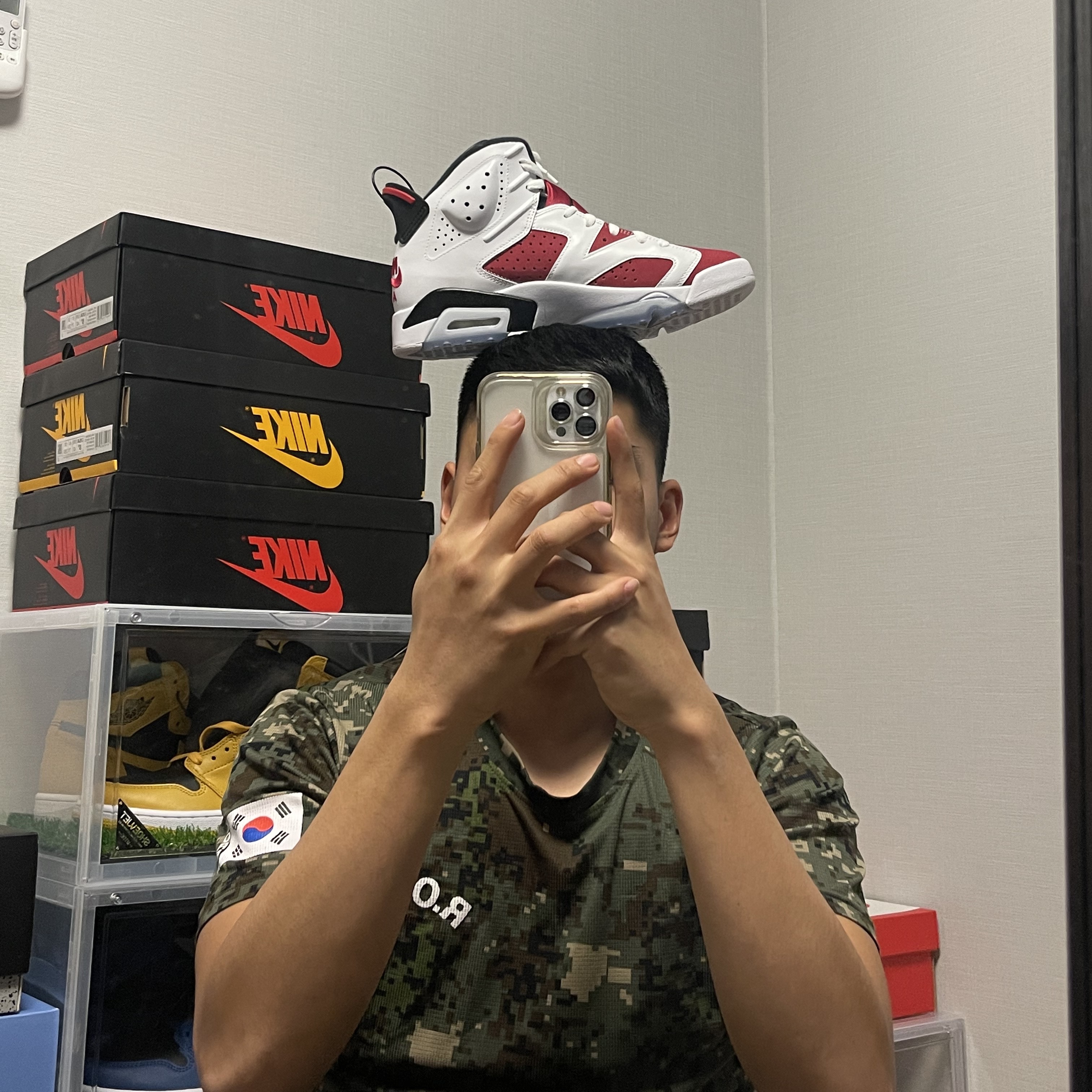 Jordan 6 Retro Carmine 2021 착용 스타일 - 1