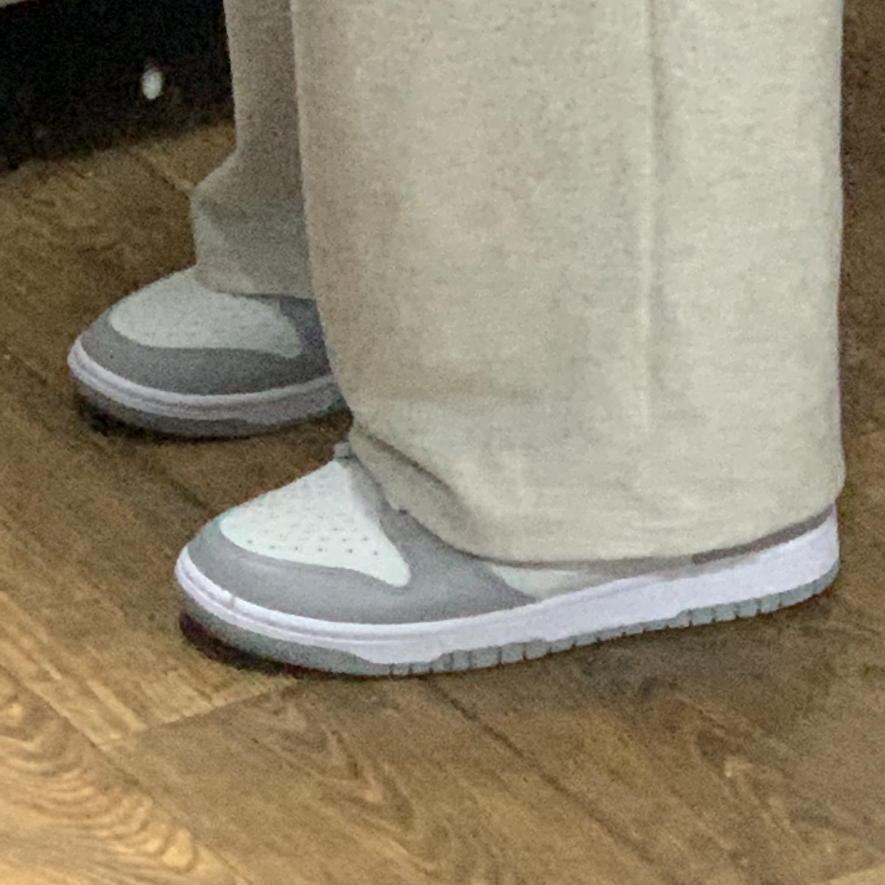 Nike Dunk Low Retro Wolf Grey 착용 스타일 - 1