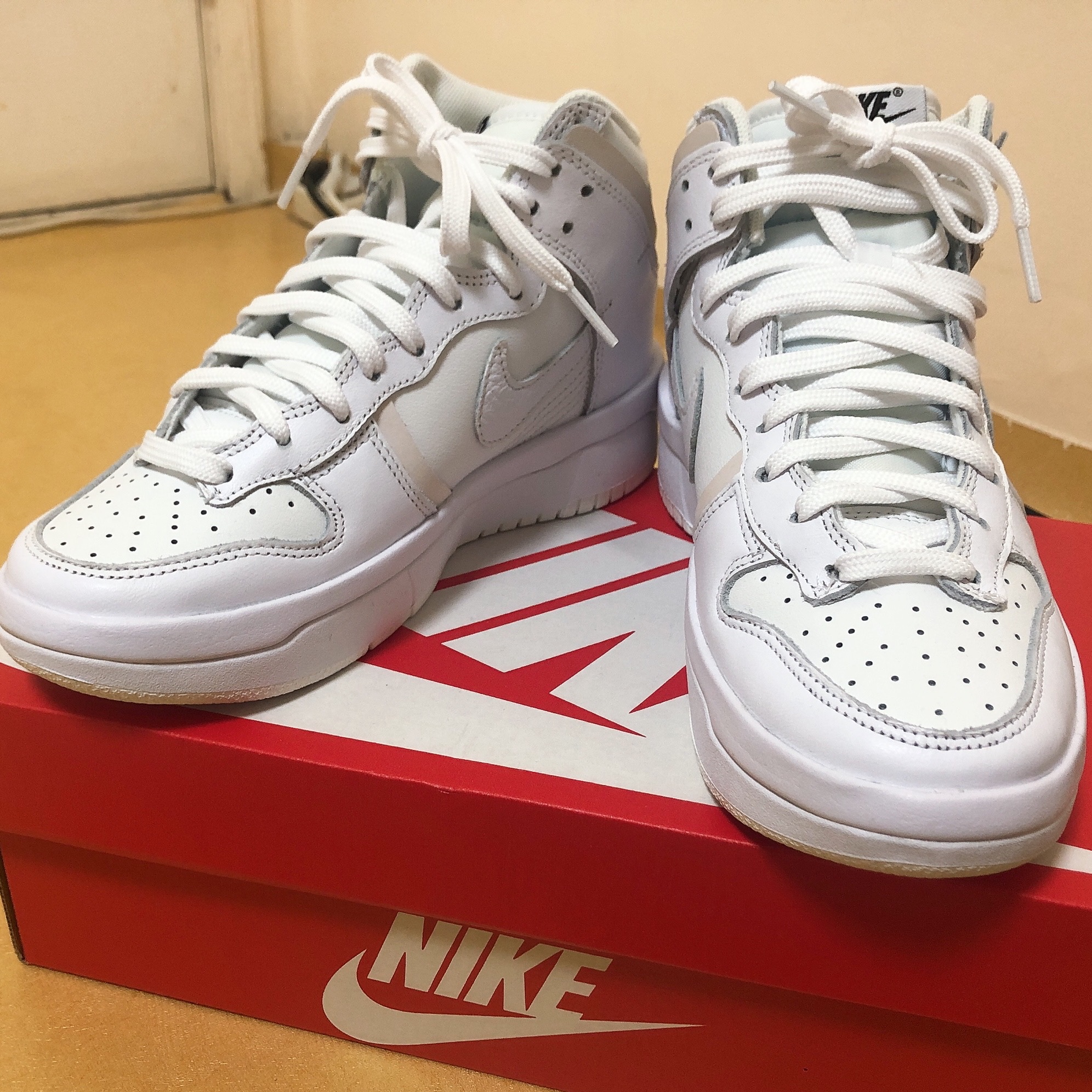 (W) Nike Dunk High Up Summit White 착용 스타일 - 2