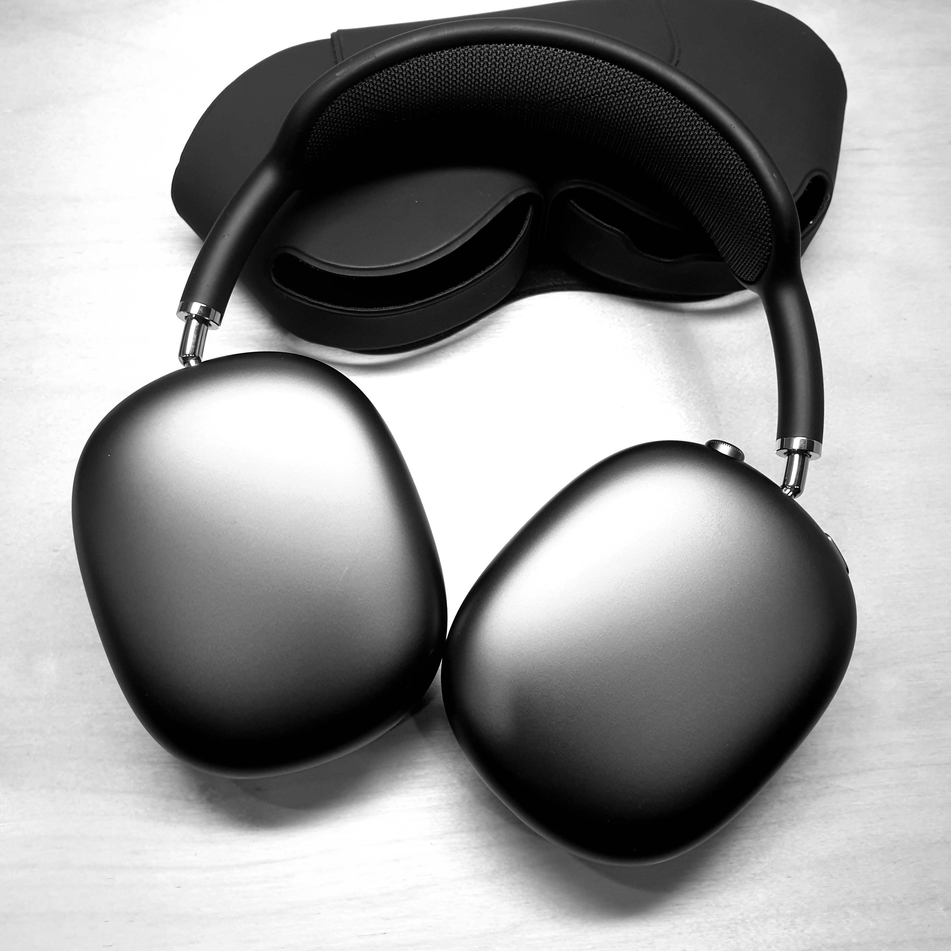 Apple AirPods Max Lightning Space Gray (Korean Ver.) 착용 스타일