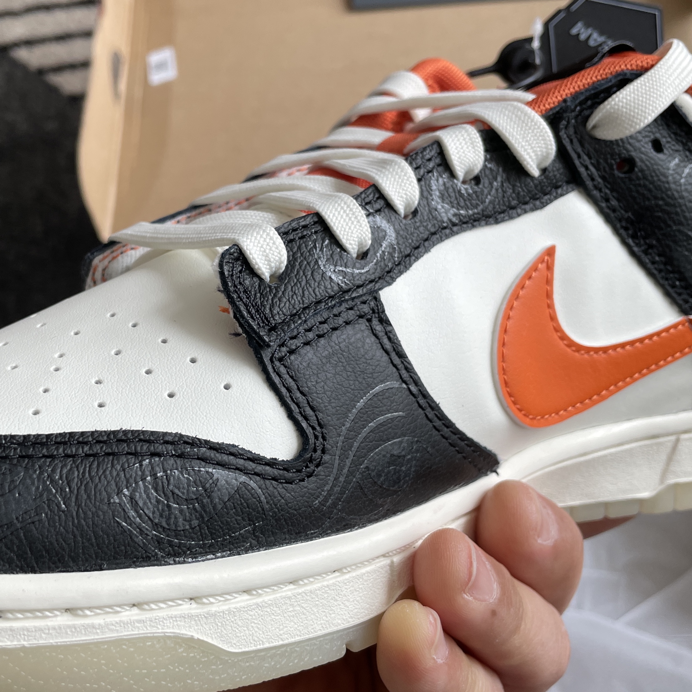 Nike Dunk Low Retro PRM Halloween 착용 스타일 - 3