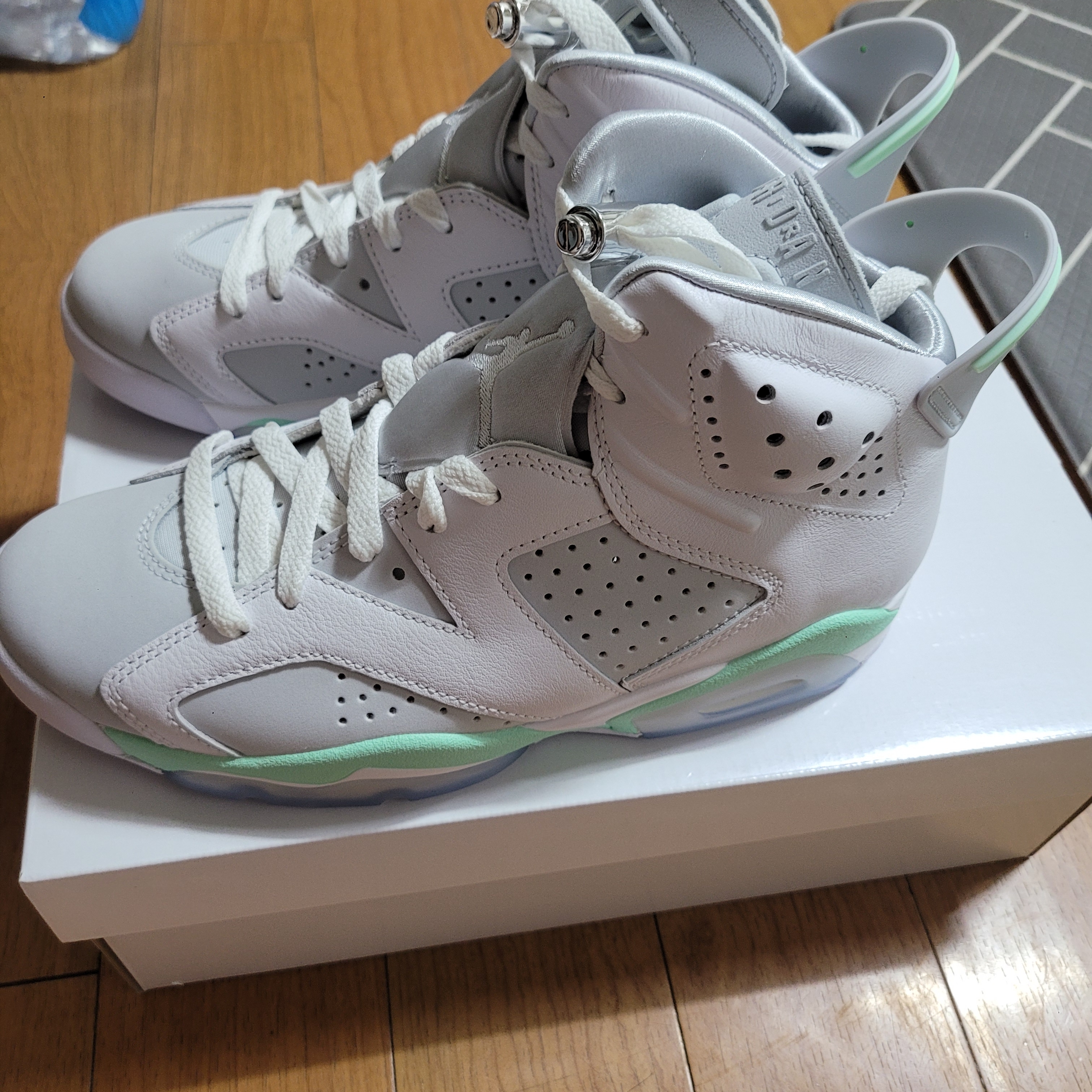 (W) Jordan 6 Retro Mint Foam 착용 스타일 - 3