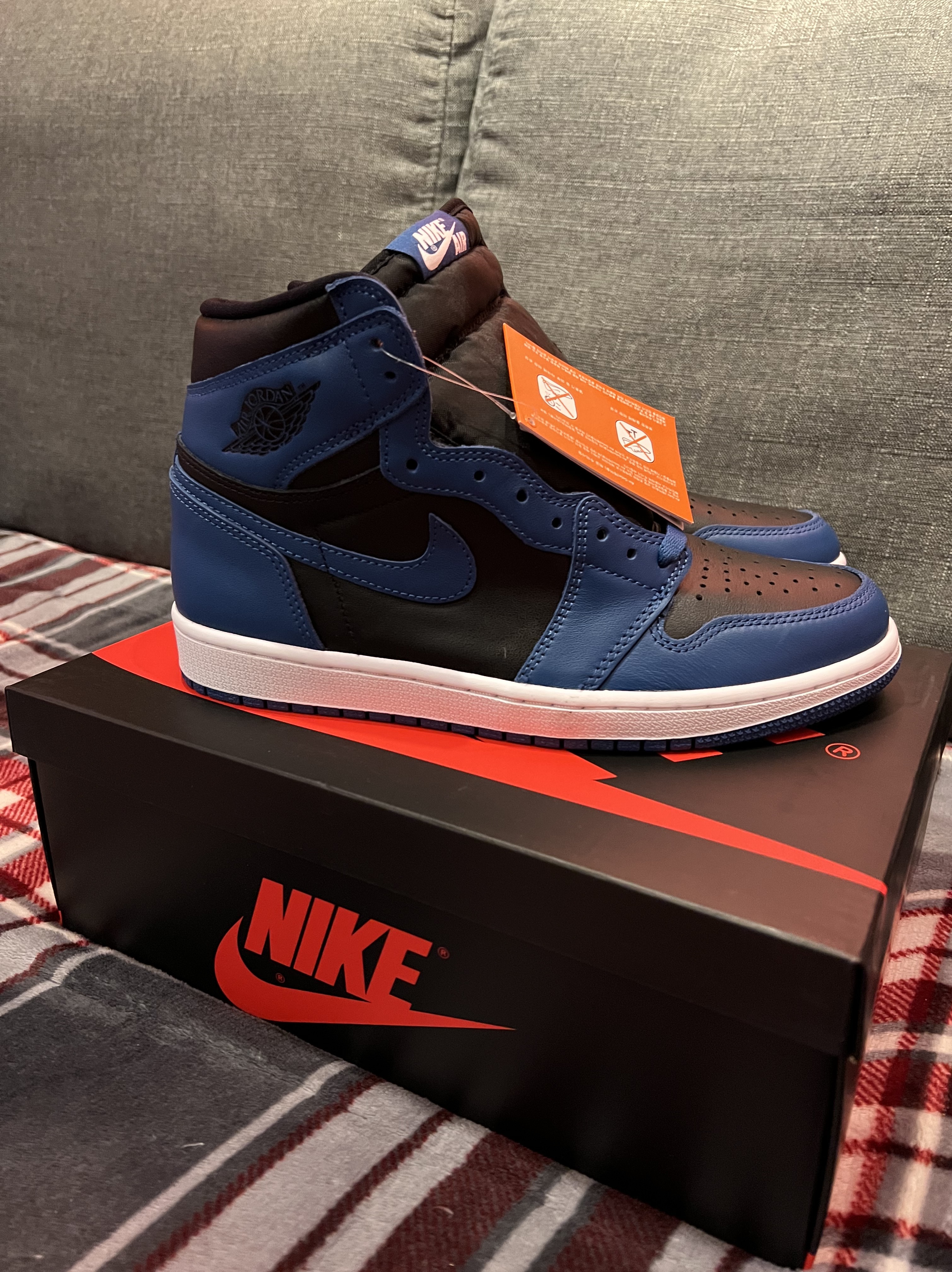 Jordan 1 Retro High OG Dark Marina Blue 착용 스타일 - 3