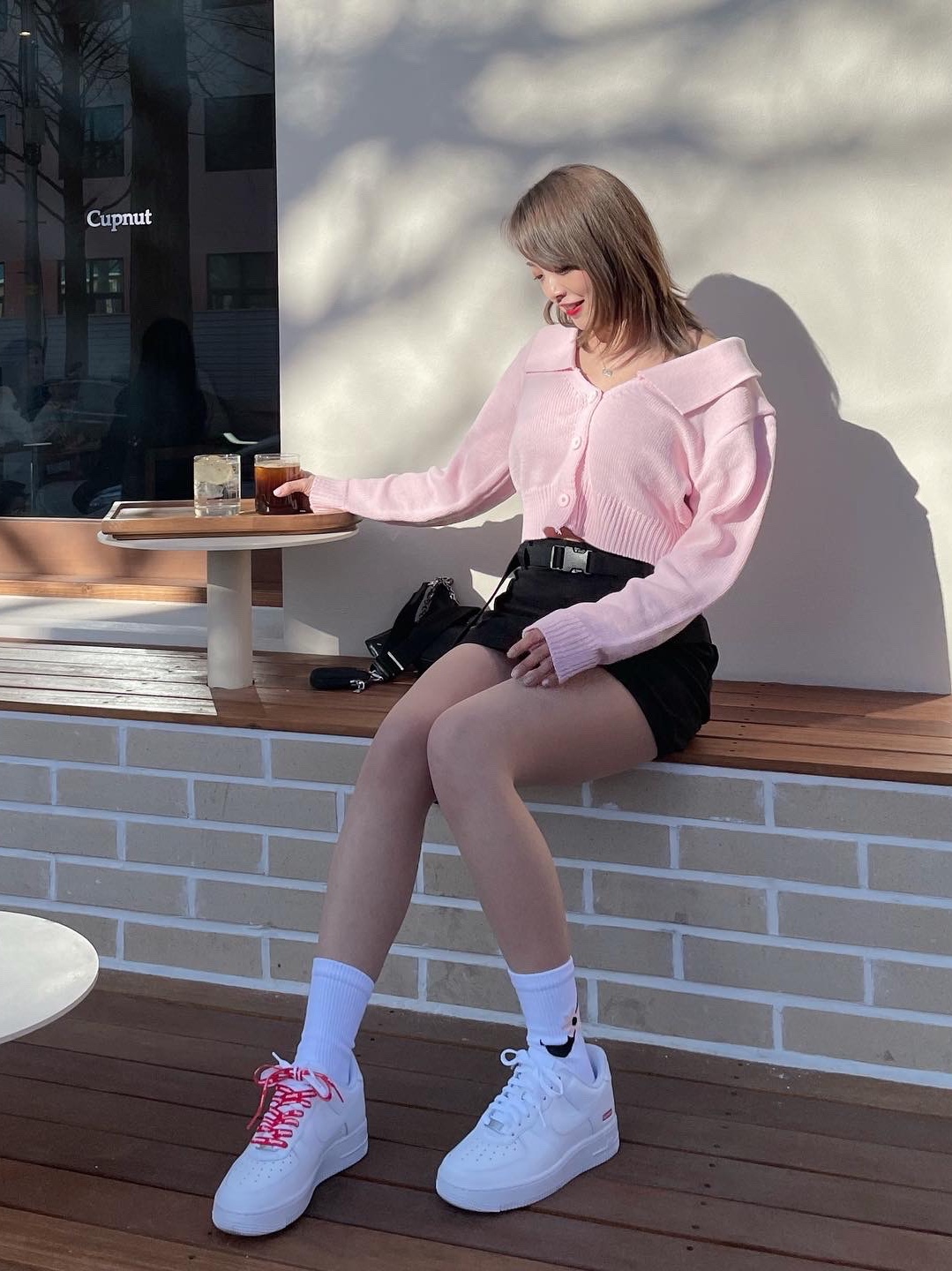 Nike x Supreme Air Force 1 Low White, (Kids) Nike Everyday Plus Socks Pink White (6 Pack/Korean Ver.) 착용 스타일 - 5
