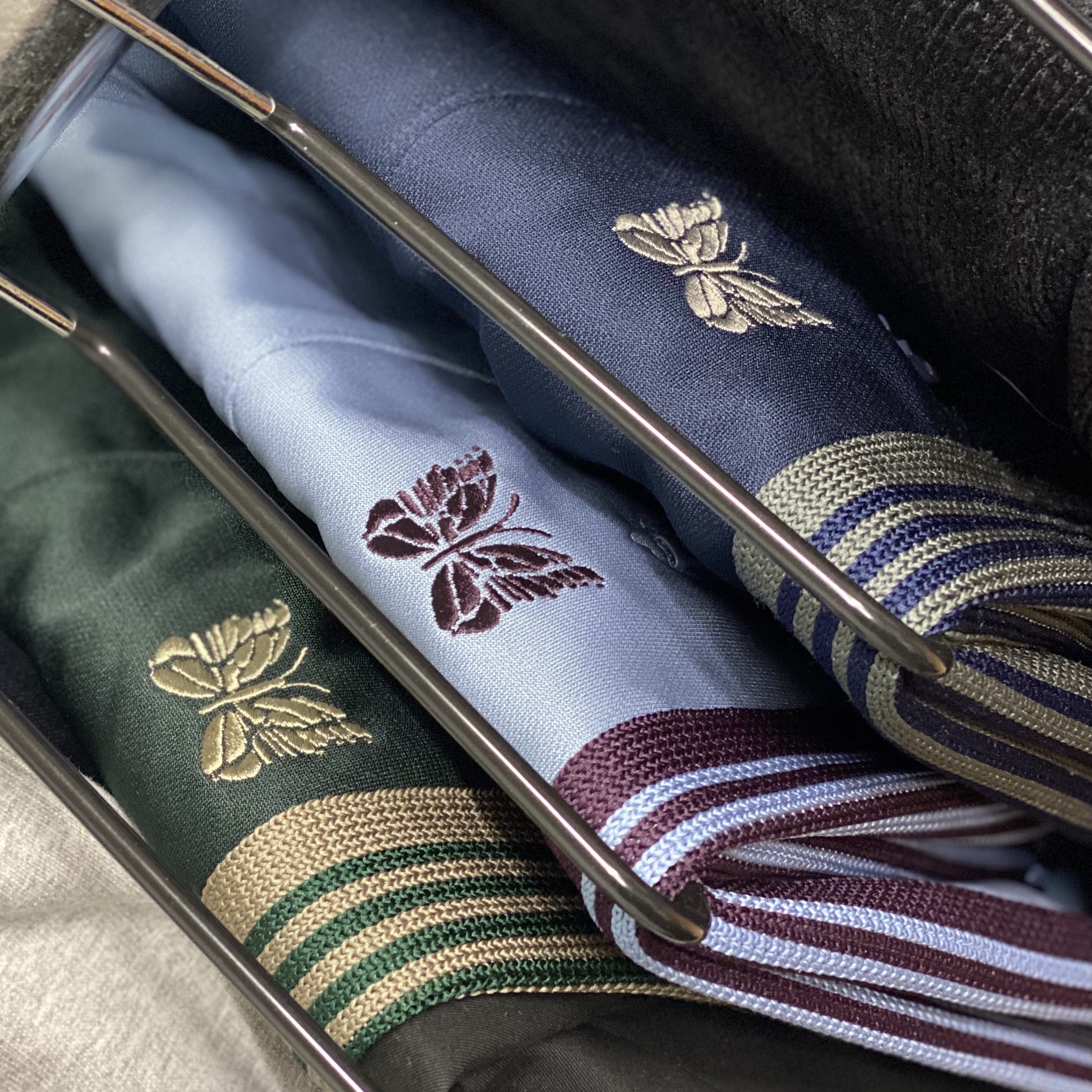 Needles Narrow Track Pants Poly Smooth Dk.Green, Needles Narrow Track Pants Poly Smooth Sax Blue 착용 스타일