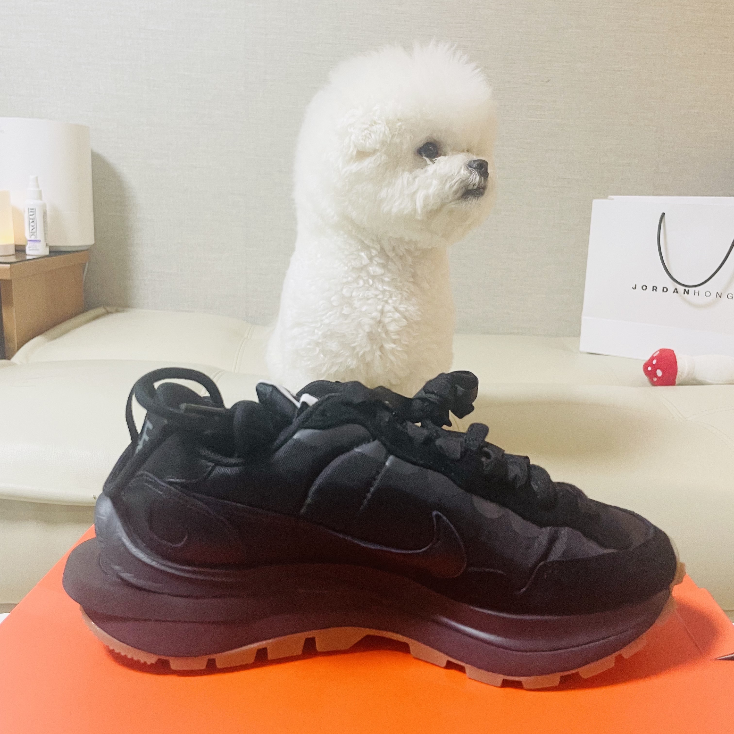 Nike x Sacai VaporWaffle Black and Gum 착용 스타일
