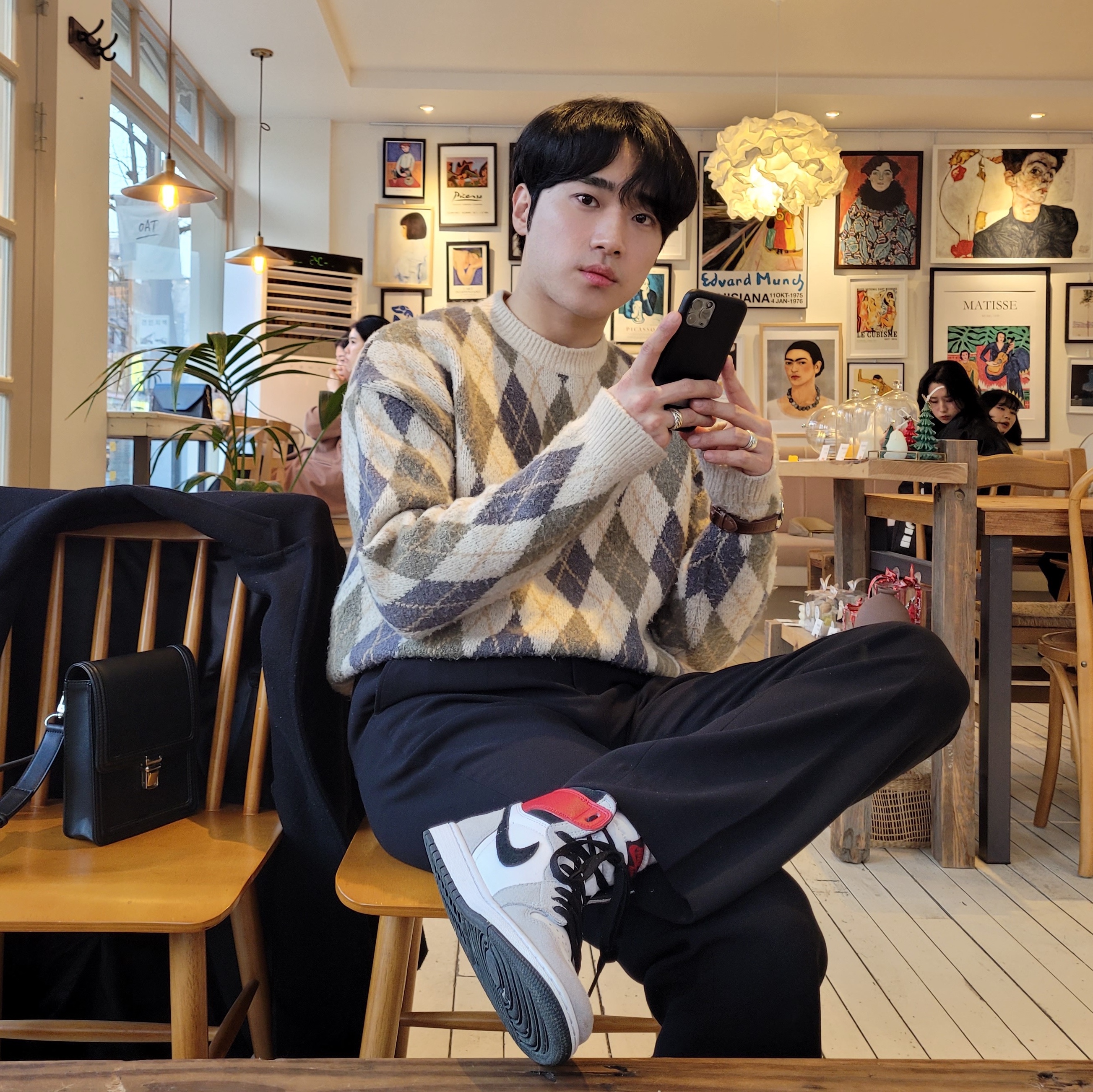 Jordan 1 Retro High OG Light Smoke Grey, (GS) Jordan 1 Retro High OG Light Smoke Grey 착용 스타일
