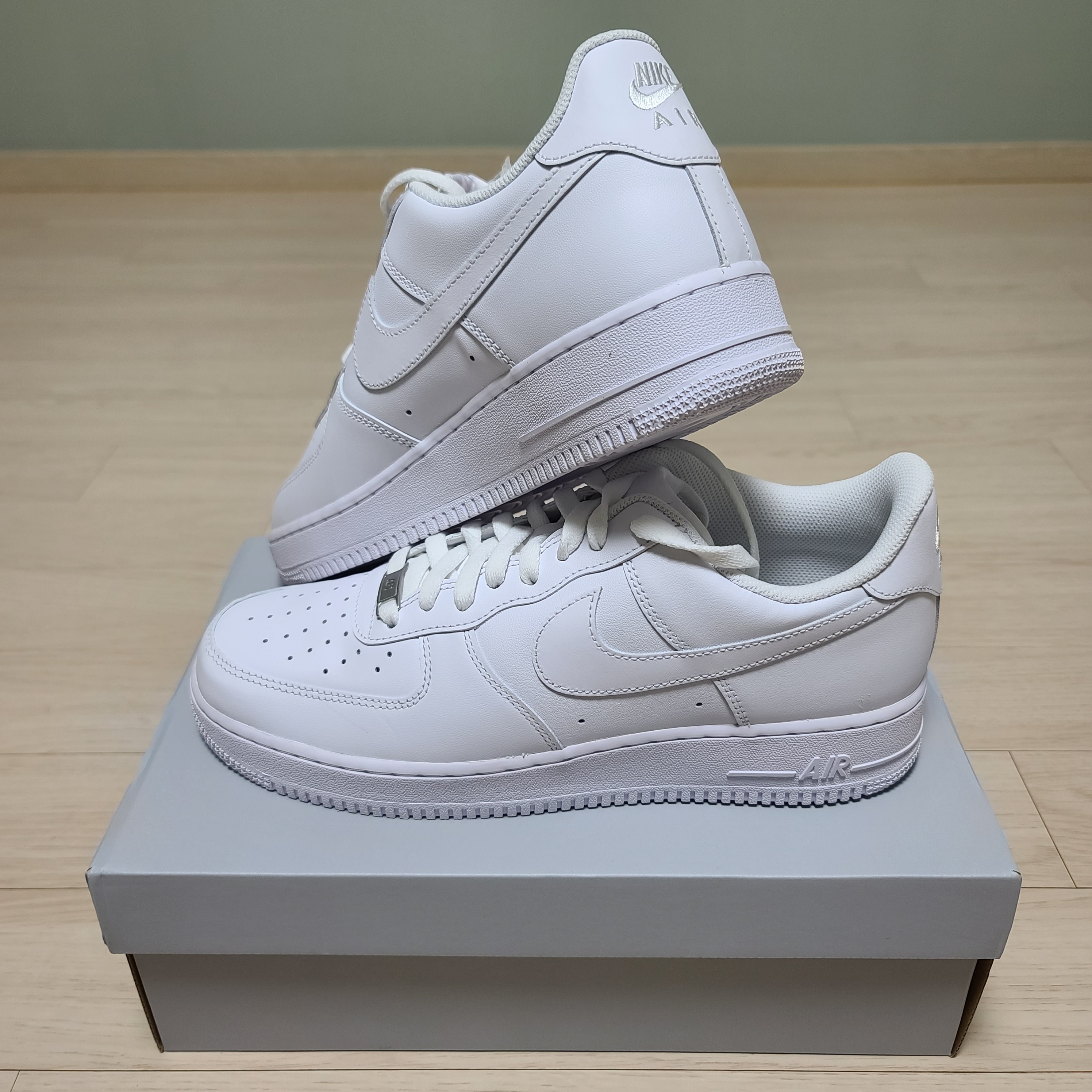 Nike Air Force 1 '07 Low White 착용 스타일