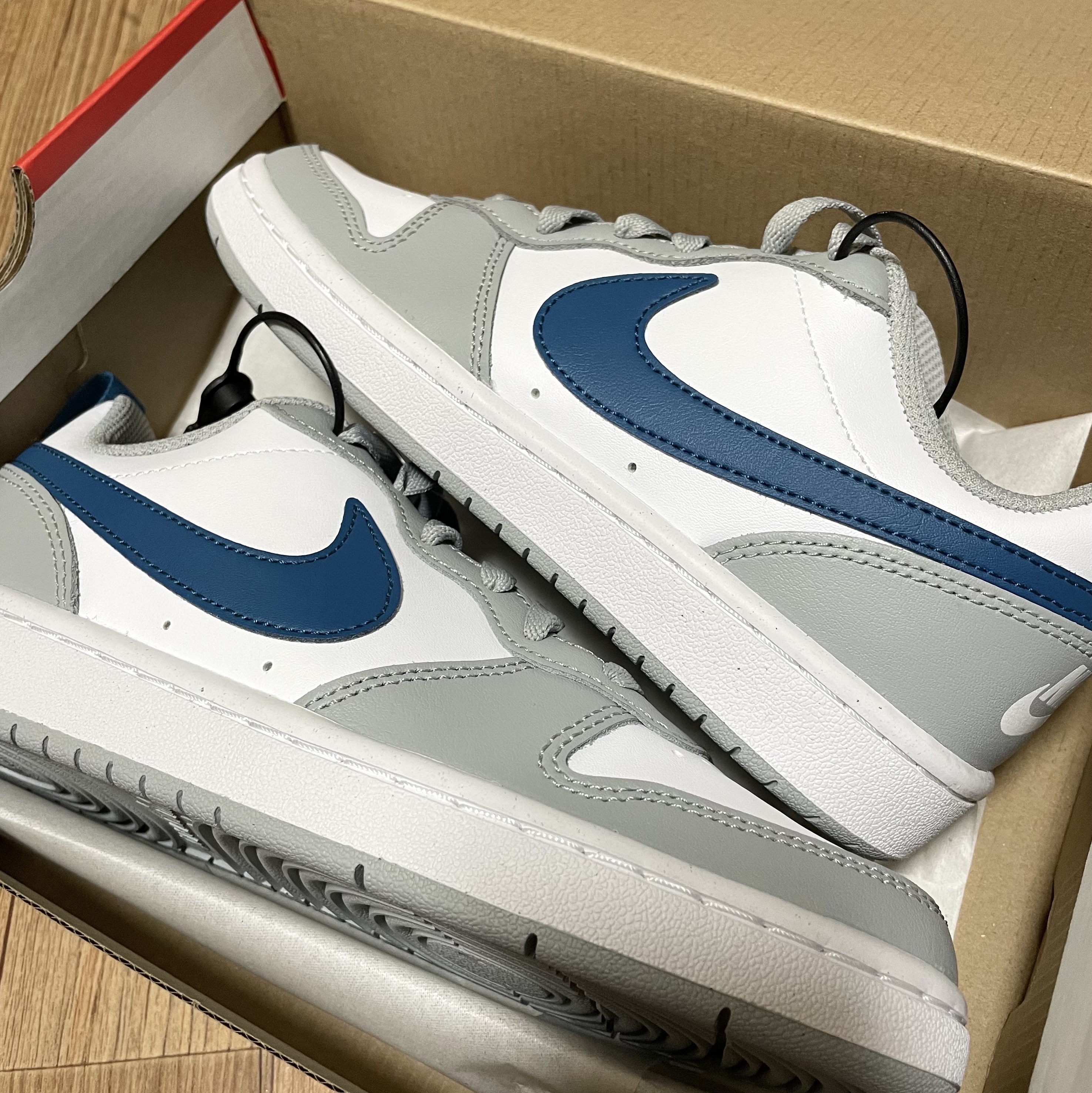 (GS) Nike Court Borough Low 2 Light Smoke Grey 착용 스타일 - 1