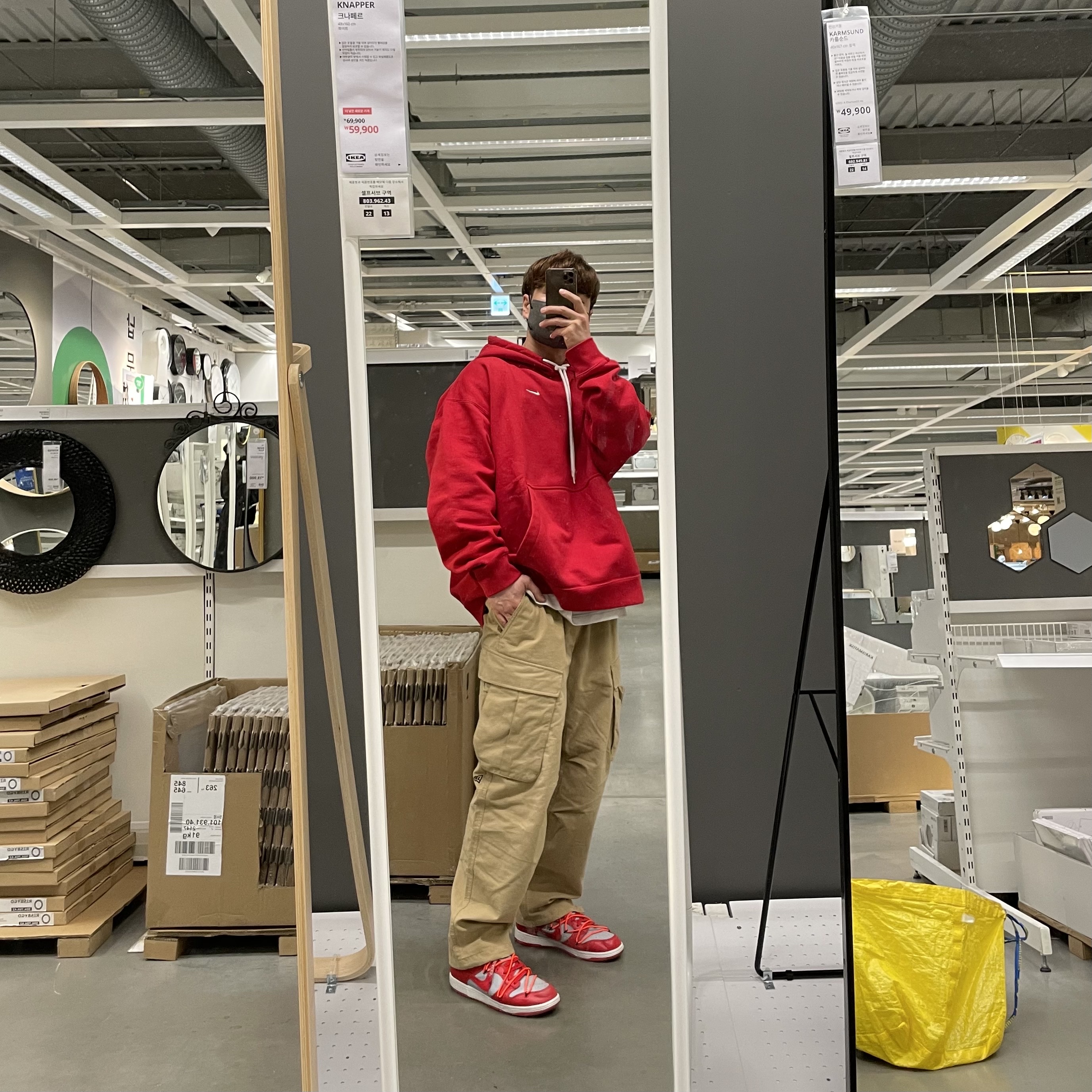 Nike x Off-White Dunk Low University Red, Nike M NRG Hoodie Red 착용 스타일