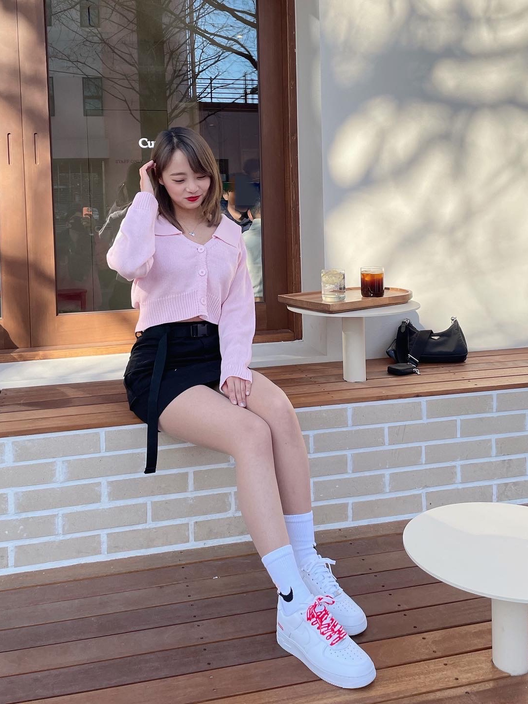 Nike x Supreme Air Force 1 Low White, (Kids) Nike Everyday Plus Socks Pink White (6 Pack/Korean Ver.) 착용 스타일 - 3