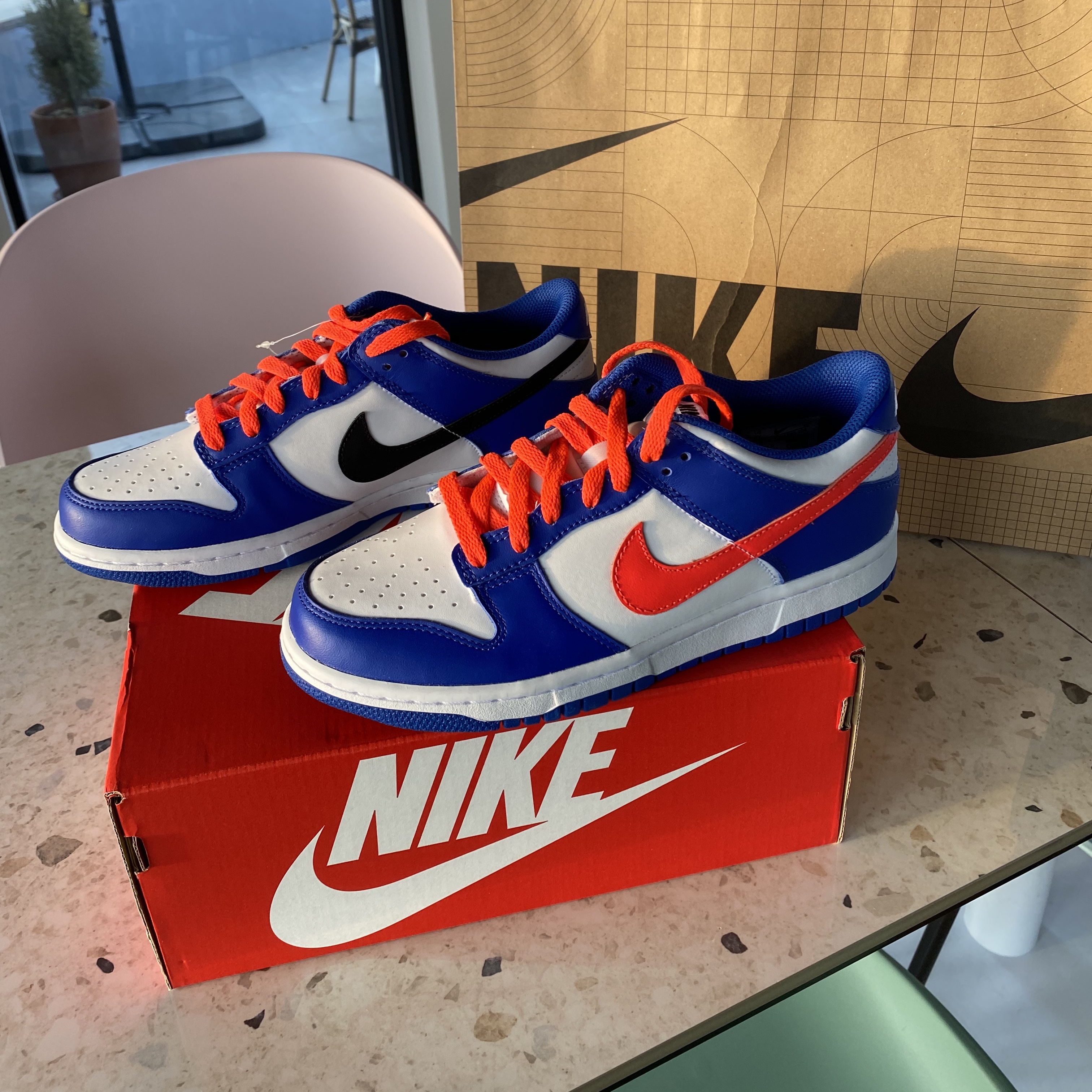 (GS) Nike Dunk Low Bright Crimson Game Royal 착용 스타일 - 1