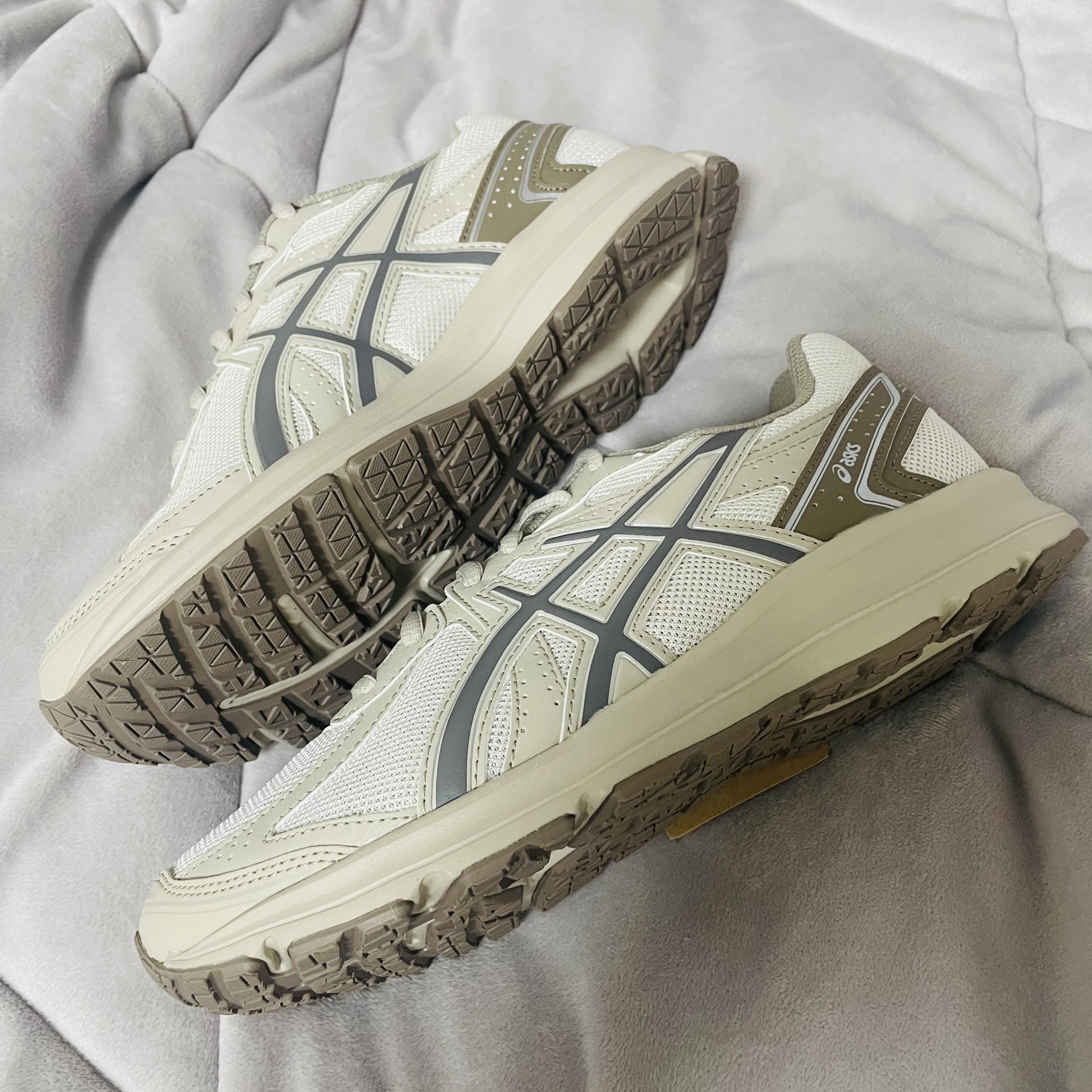 Asics Jog 100 S SMU Light Grey - 2E Wide 착용 스타일