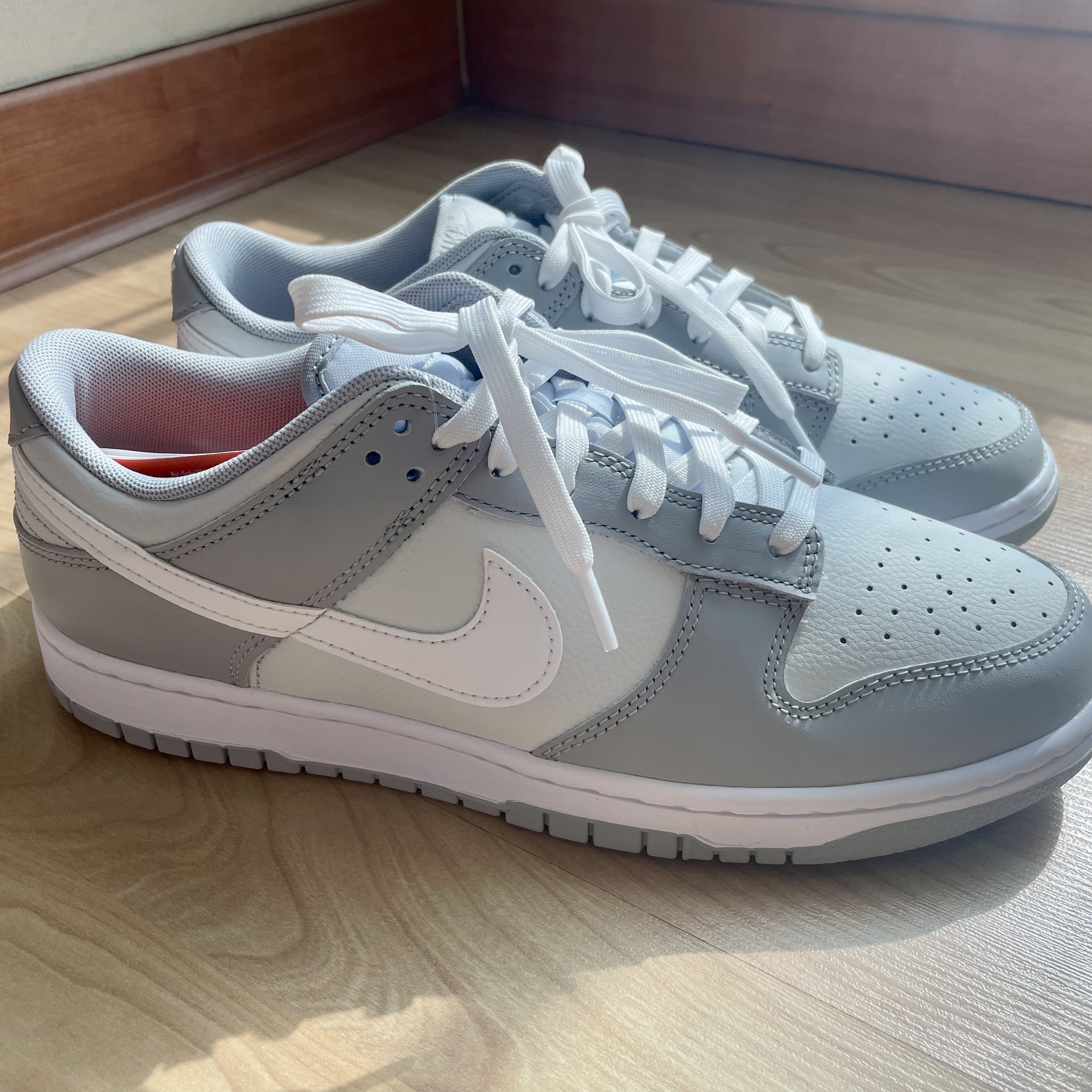 Nike Dunk Low Retro Wolf Grey 착용 스타일 - 3