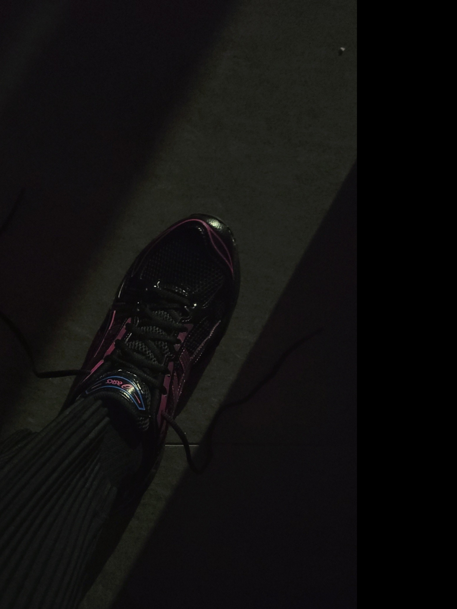 Asics Gel-Kayano 14 Black Lake Drive 착용 스타일
