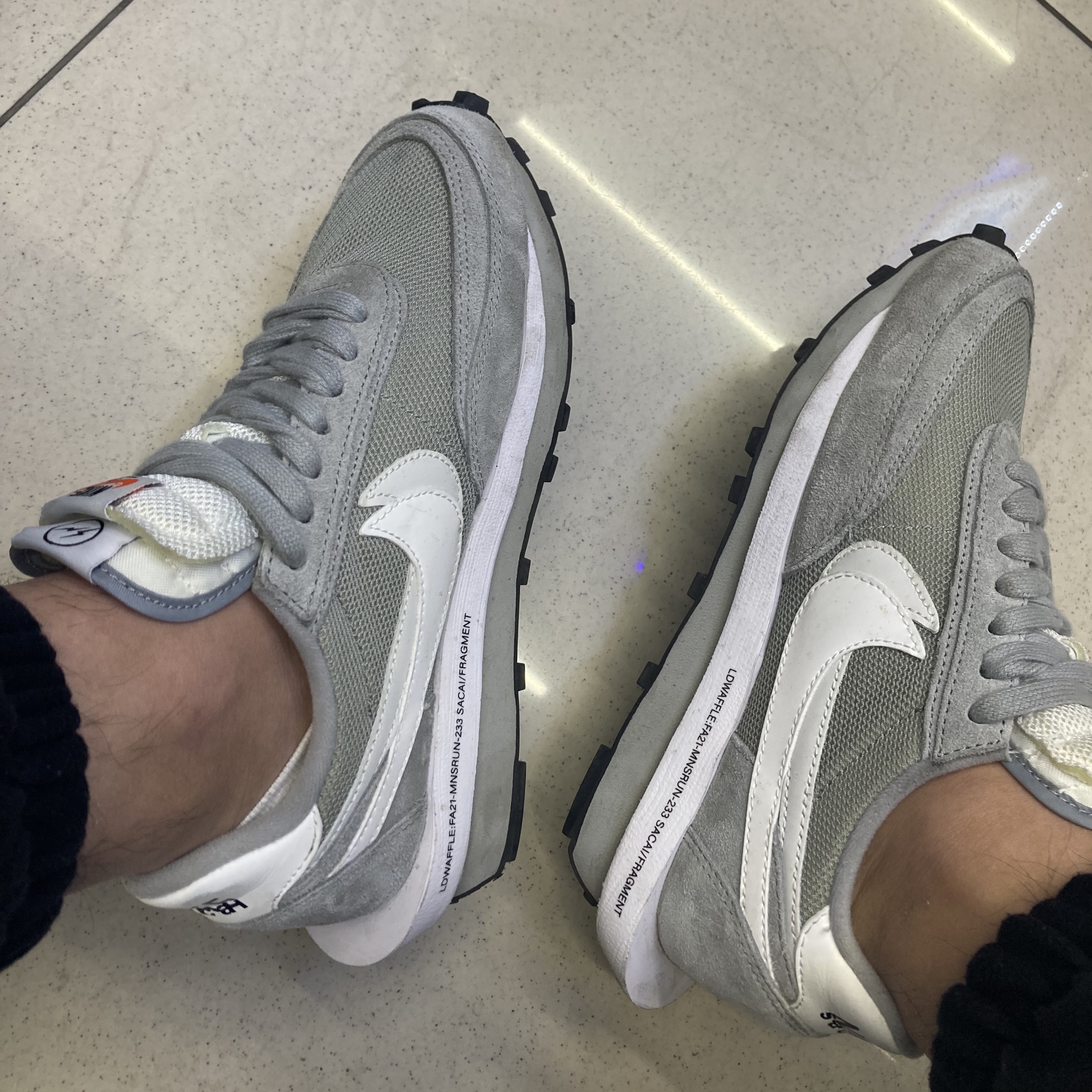 Nike x Sacai x Fragment LDWaffle Light Smoke Grey 착용 스타일