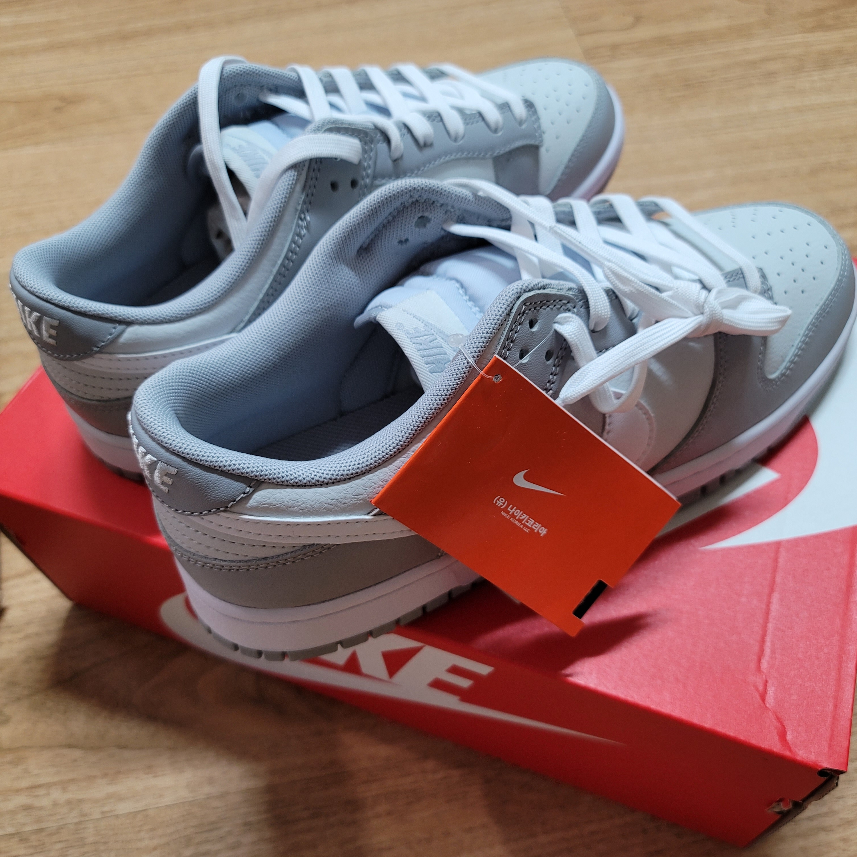 Nike Dunk Low Retro Wolf Grey 착용 스타일 - 4