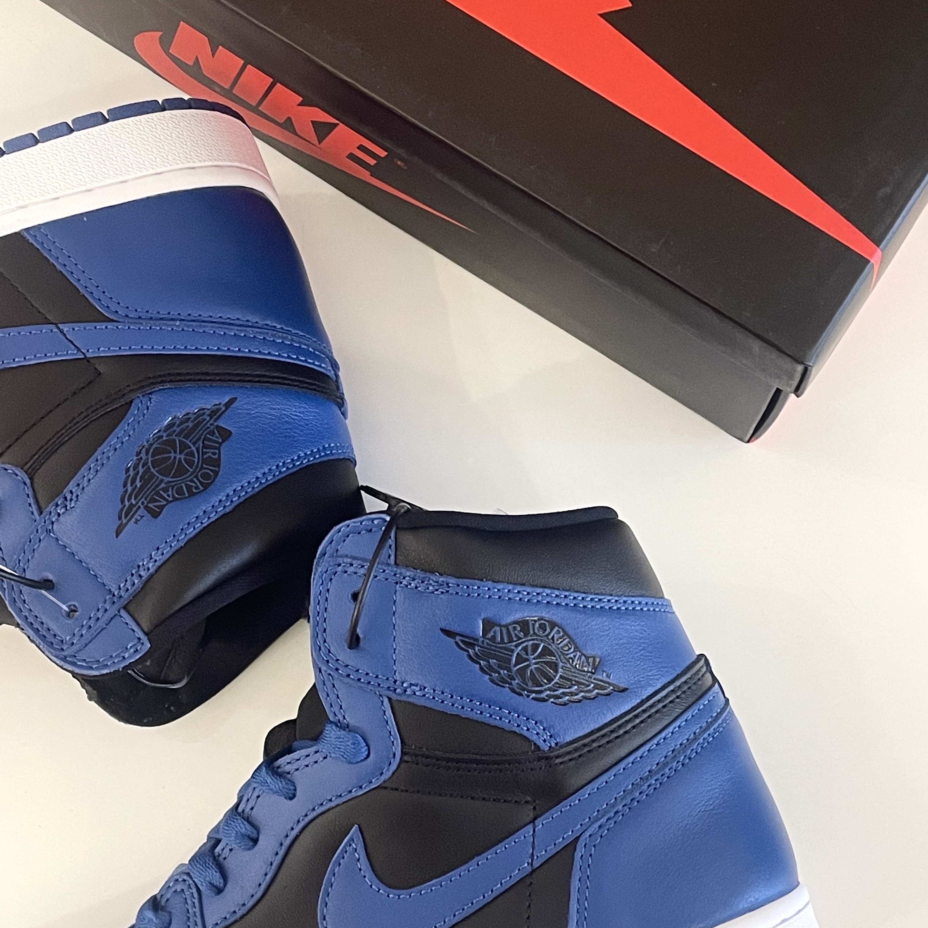 Jordan 1 Retro High OG Dark Marina Blue 착용 스타일 - 1