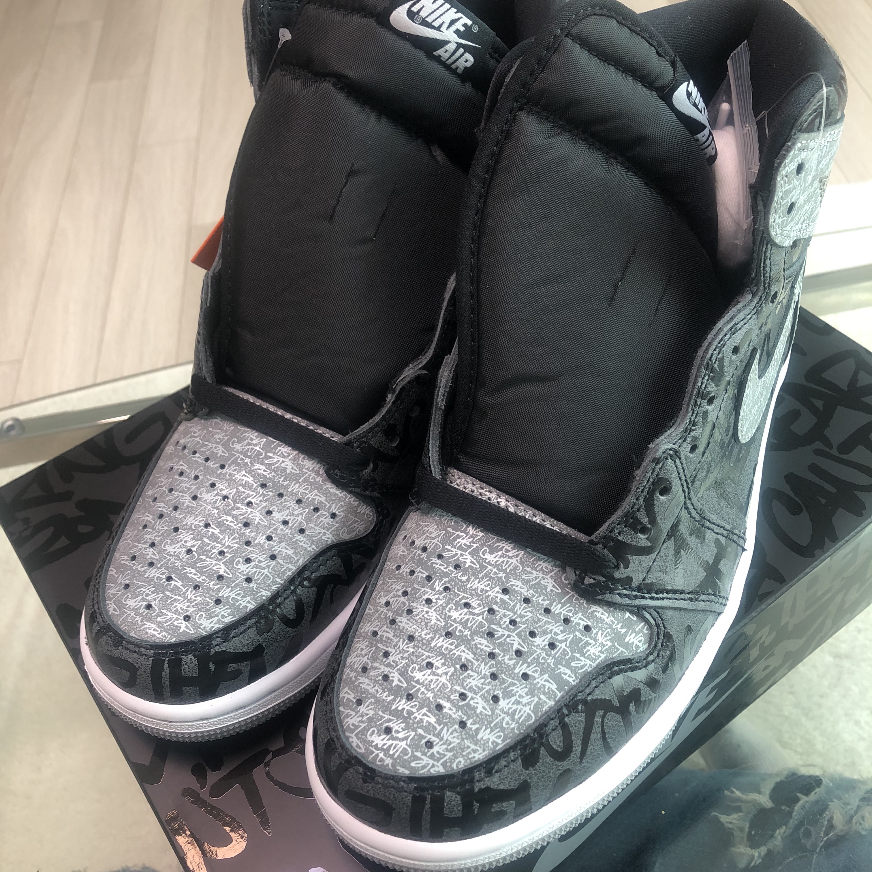 Jordan 1 Retro High OG Rebellionaire 착용 스타일 - 2