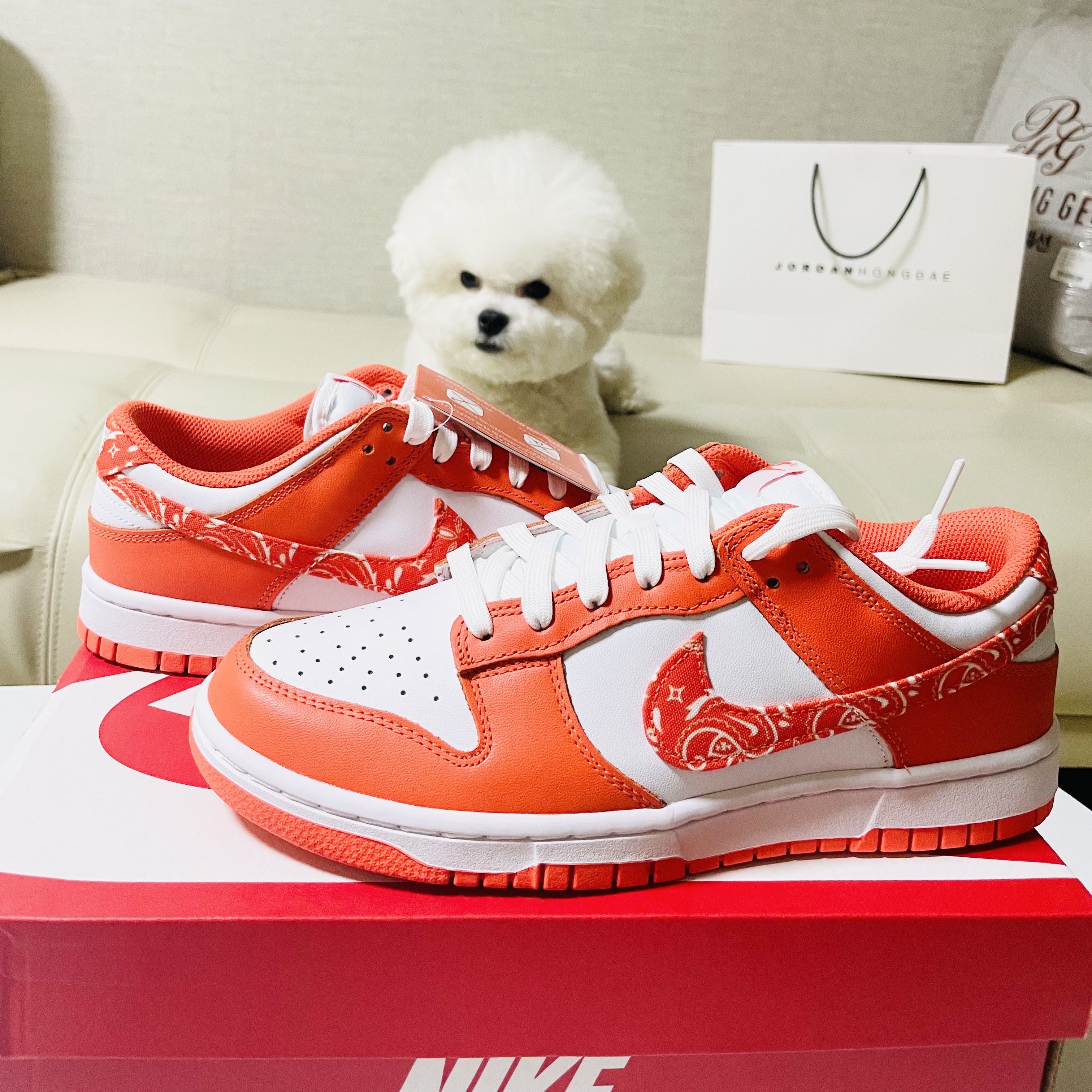 (W) Nike Dunk Low Essential Orange Paisley 착용 스타일