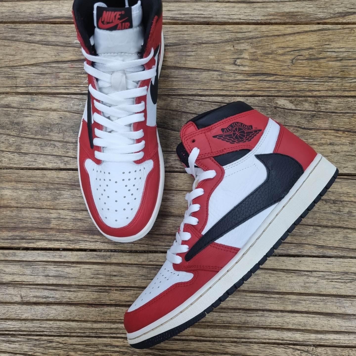 Jordan 1 Retro High OG Light Fusion Red 착용 스타일 - 3
