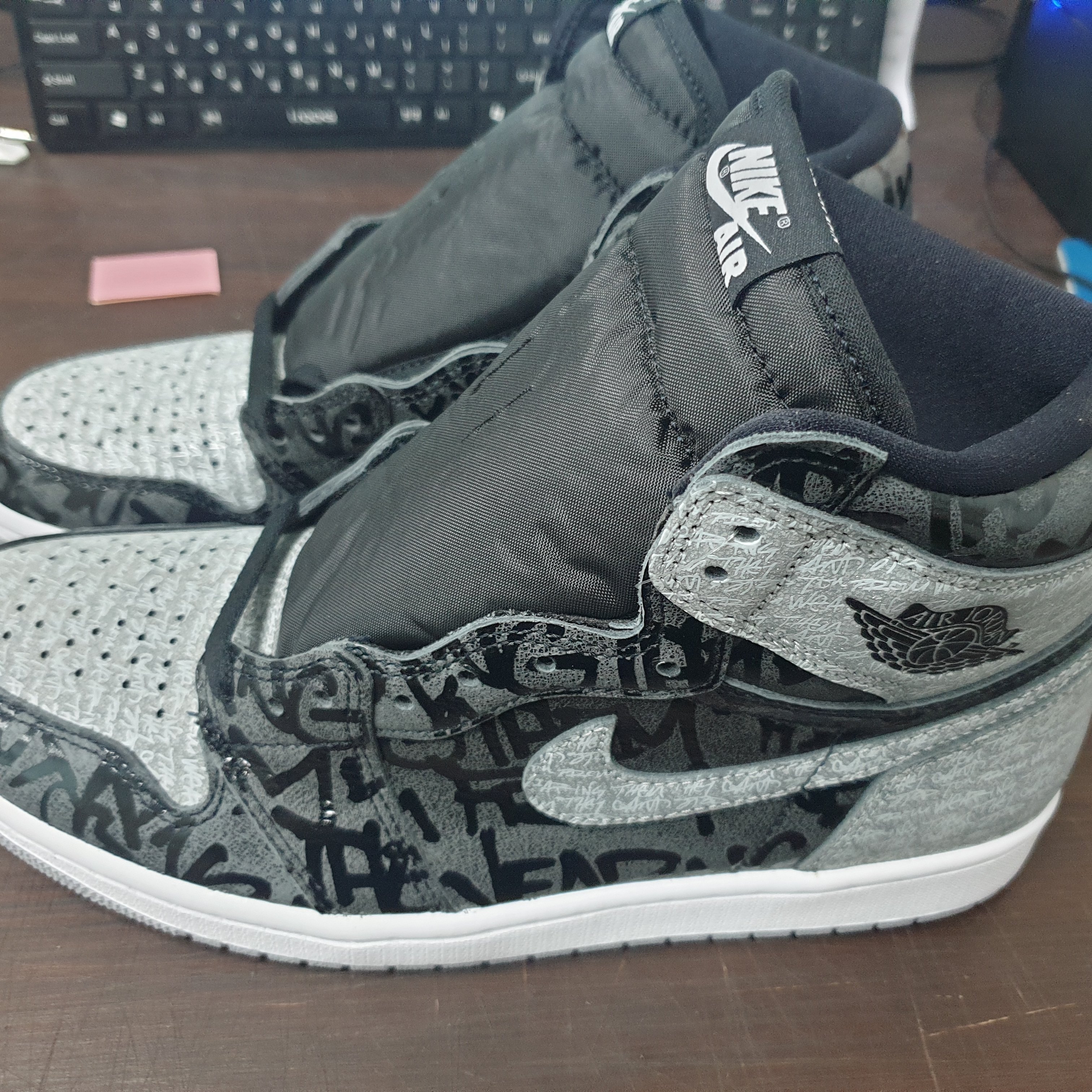 Jordan 1 Retro High OG Rebellionaire 착용 스타일 - 4