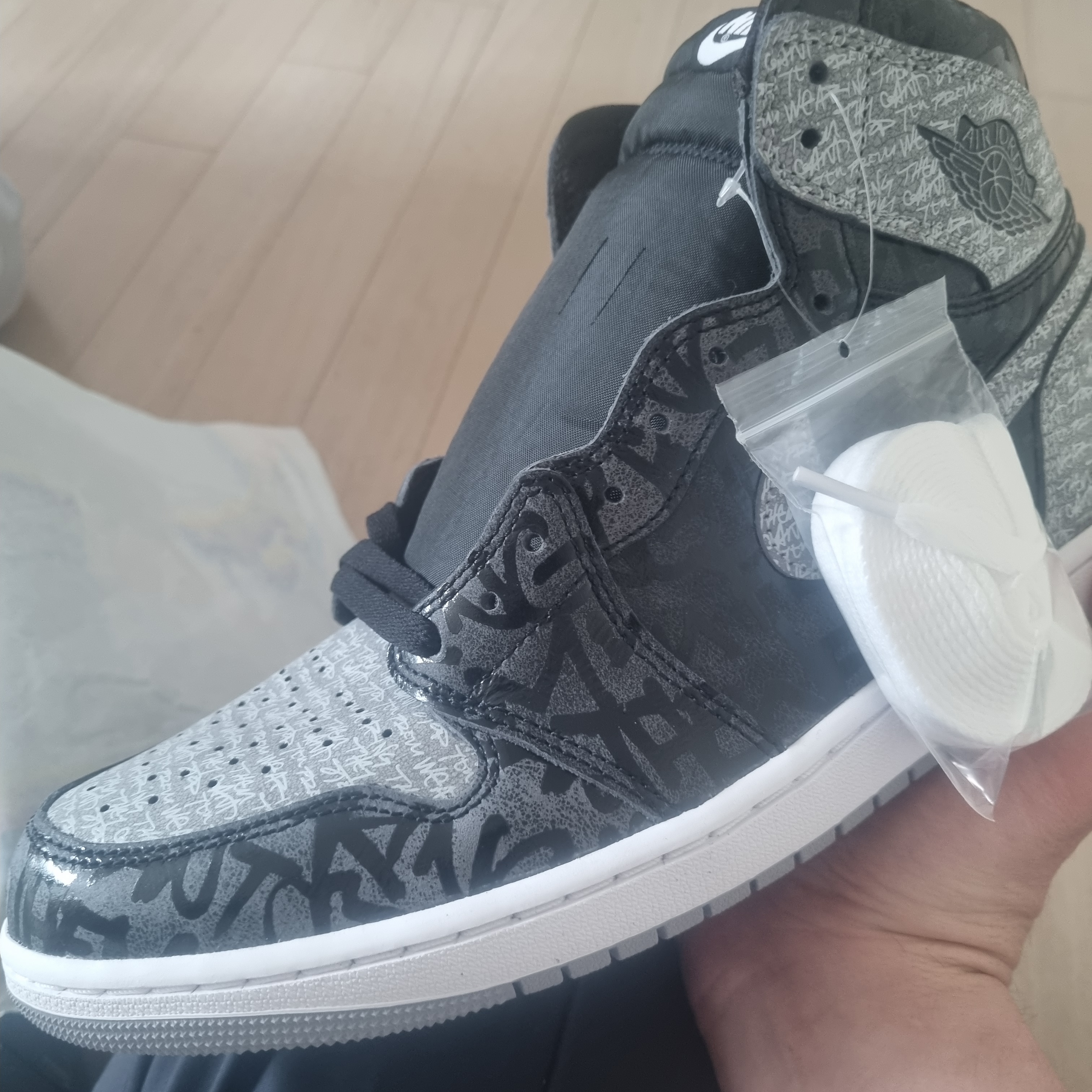 Jordan 1 Retro High OG Rebellionaire 착용 스타일 - 2