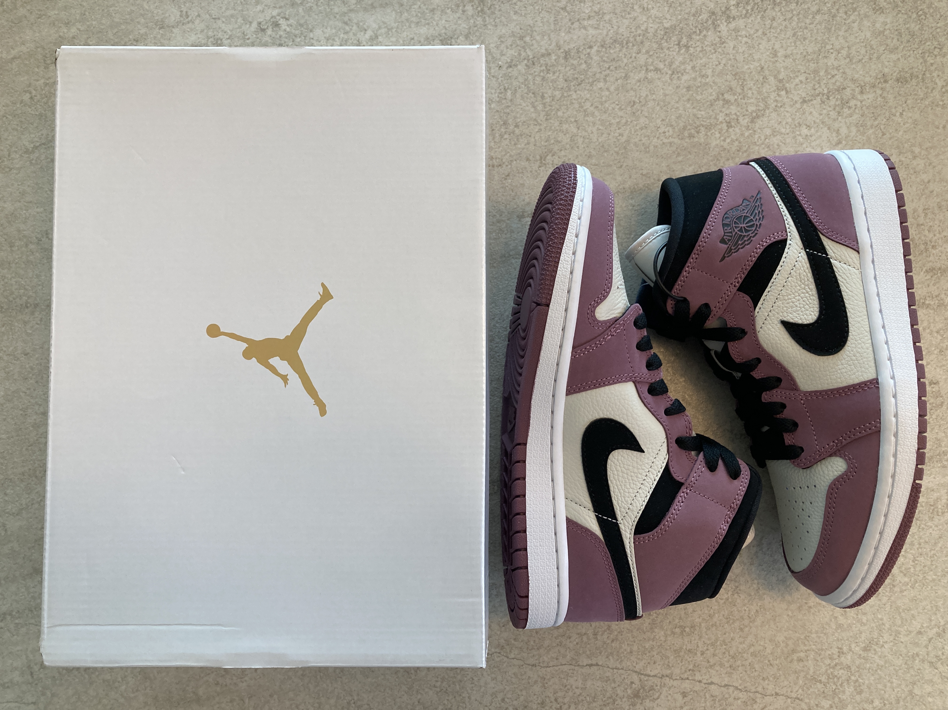 (W) Jordan 1 Mid SE Light Mulberry 착용 스타일