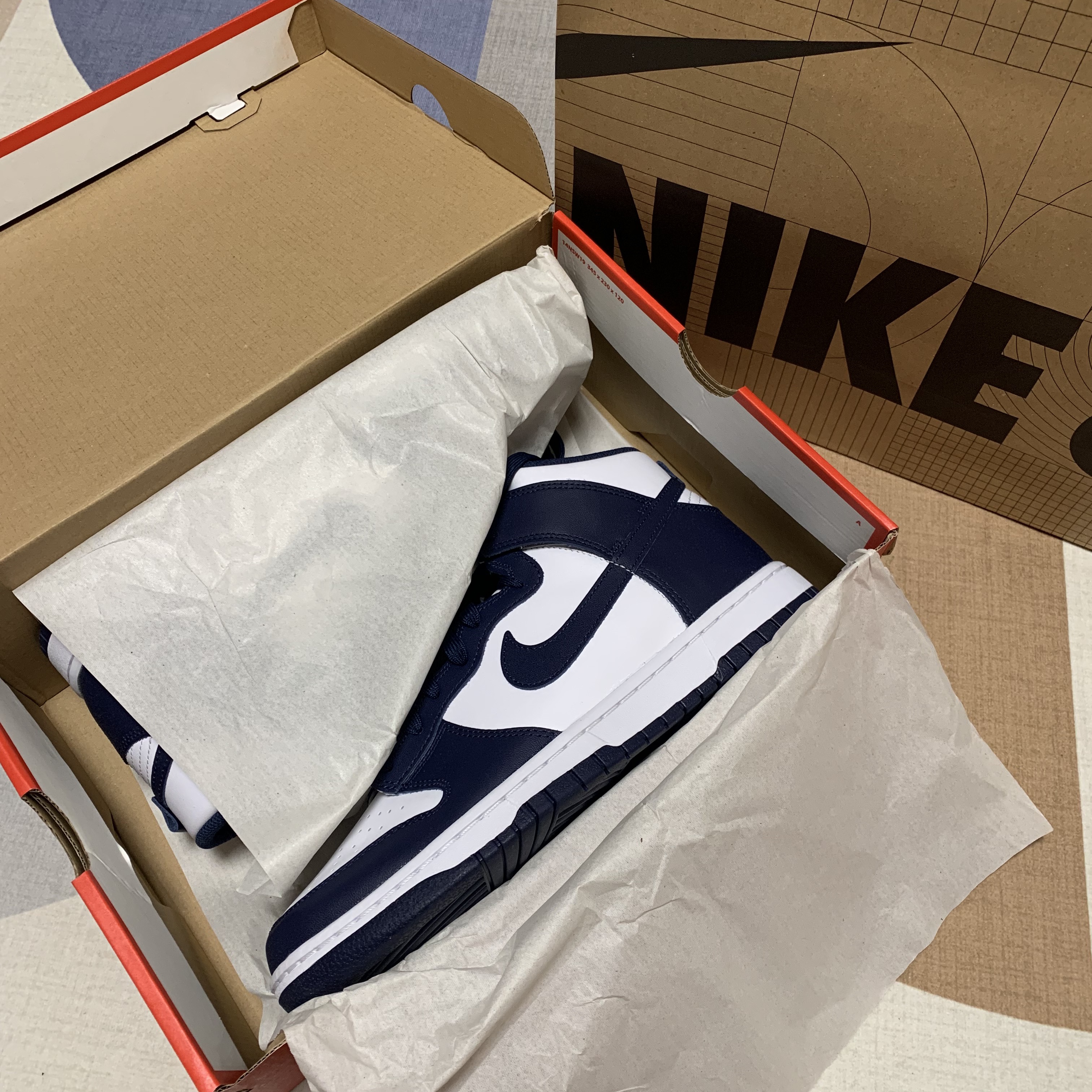 Nike Dunk High Retro Championship White, Nike Dunk High Retro Championship Navy 착용 스타일 - 1