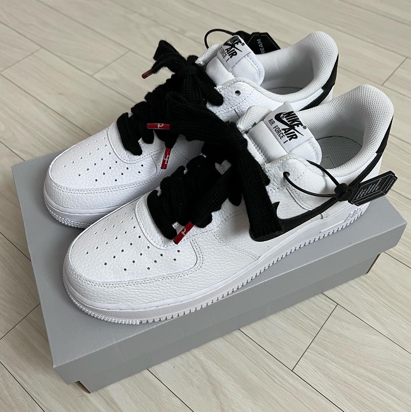 Nike Air Force 1 '07 White Black 착용 스타일