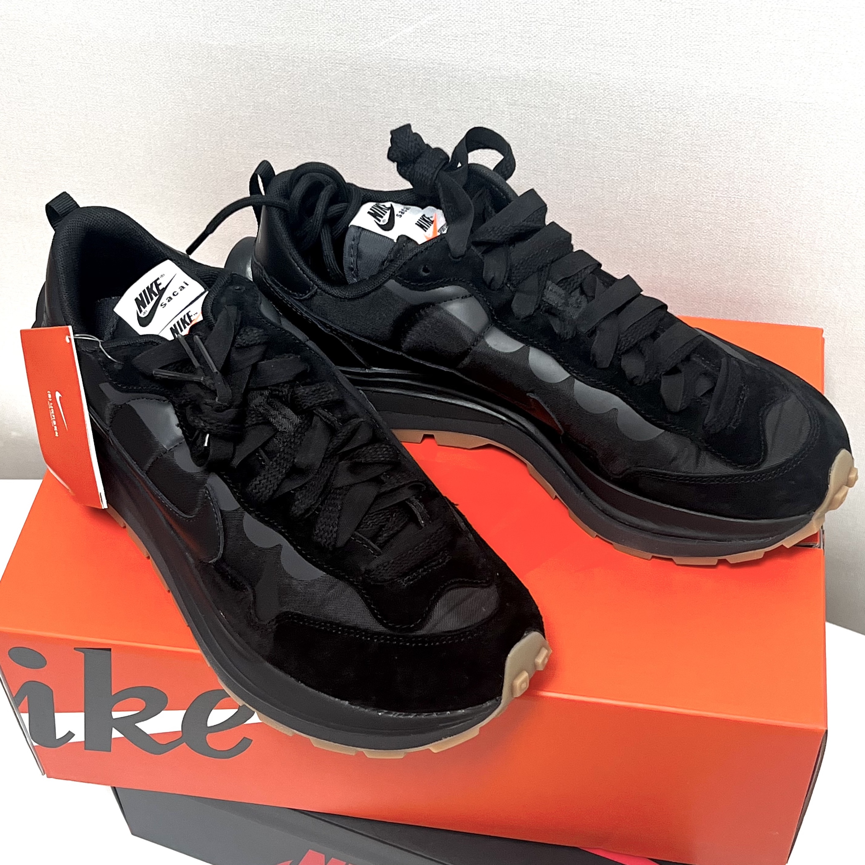 Nike x Sacai VaporWaffle Black and Gum 착용 스타일