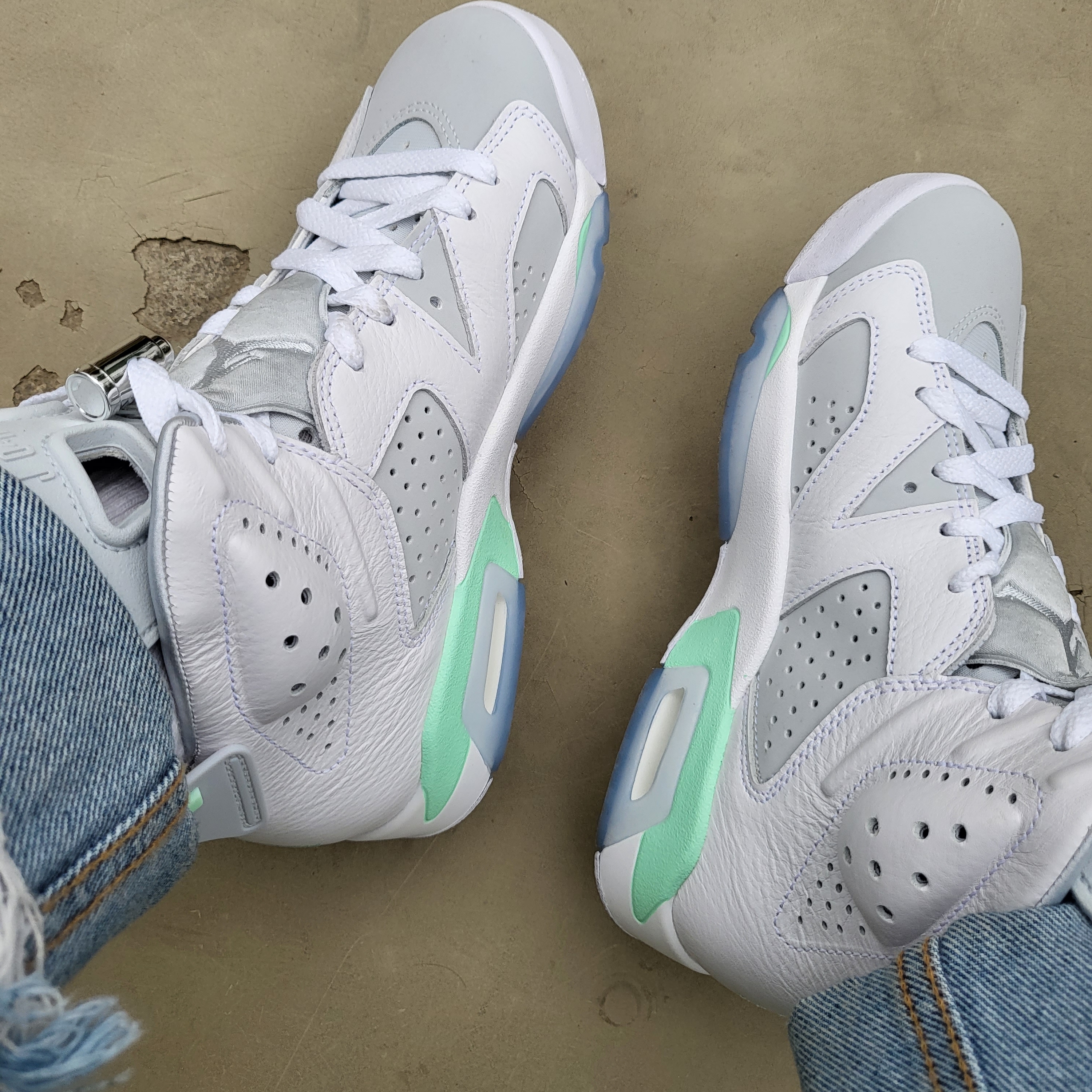 (W) Jordan 6 Retro Mint Foam 착용 스타일