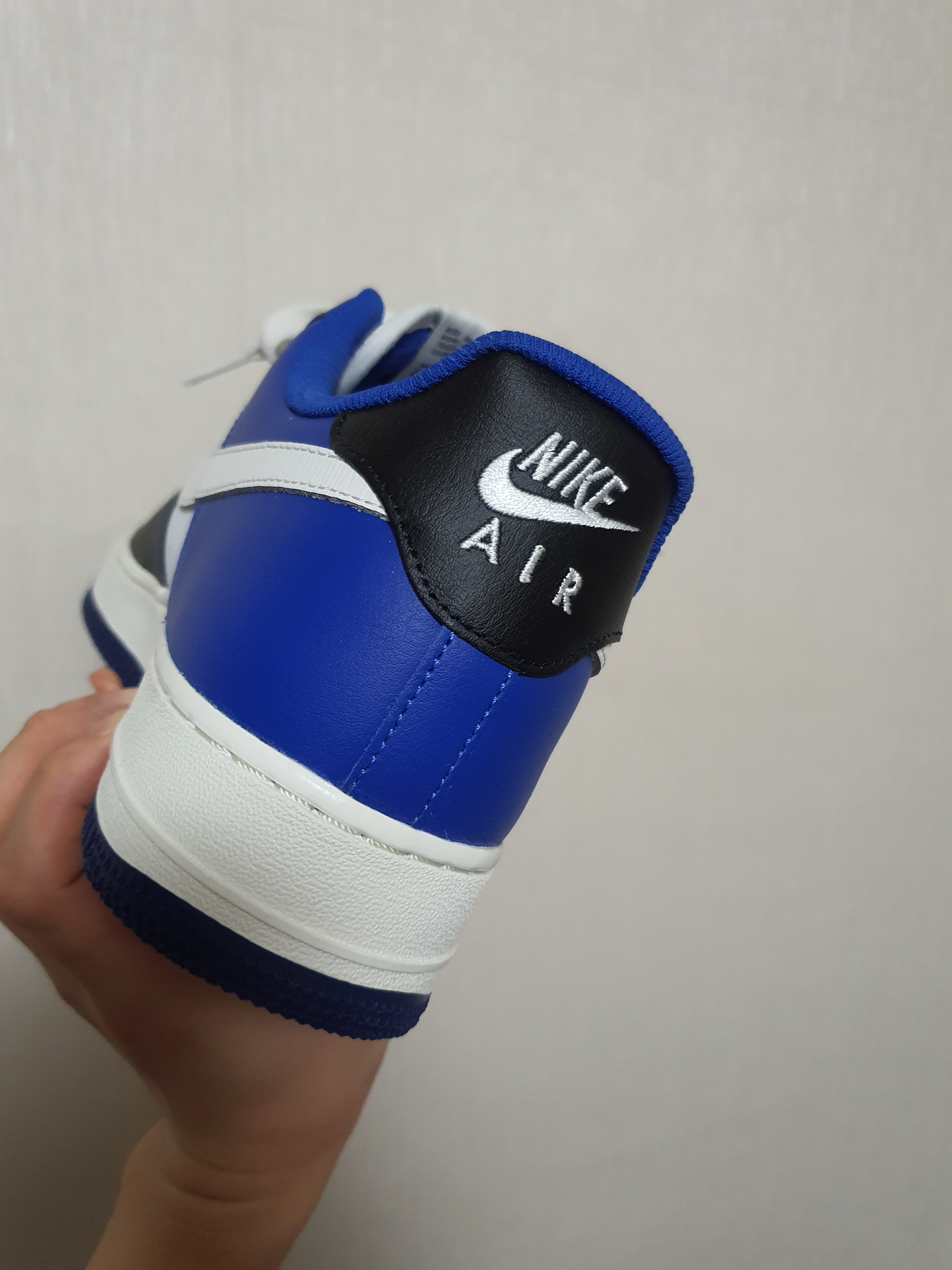 Nike Air Force 1 '07 Low White, Jordan 1 x Travis Scott x Fragment Retro Low OG SP Military Blue 착용 스타일 - 4