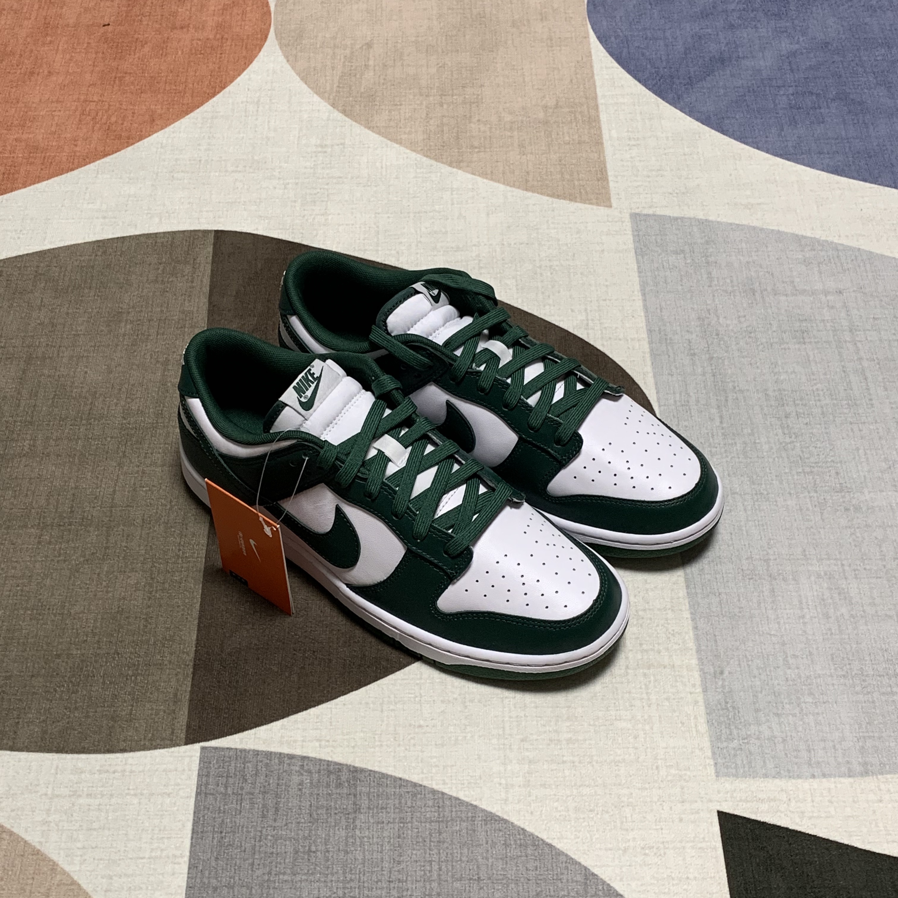 Nike Dunk High SP Spartan Green 착용 스타일 - 2
